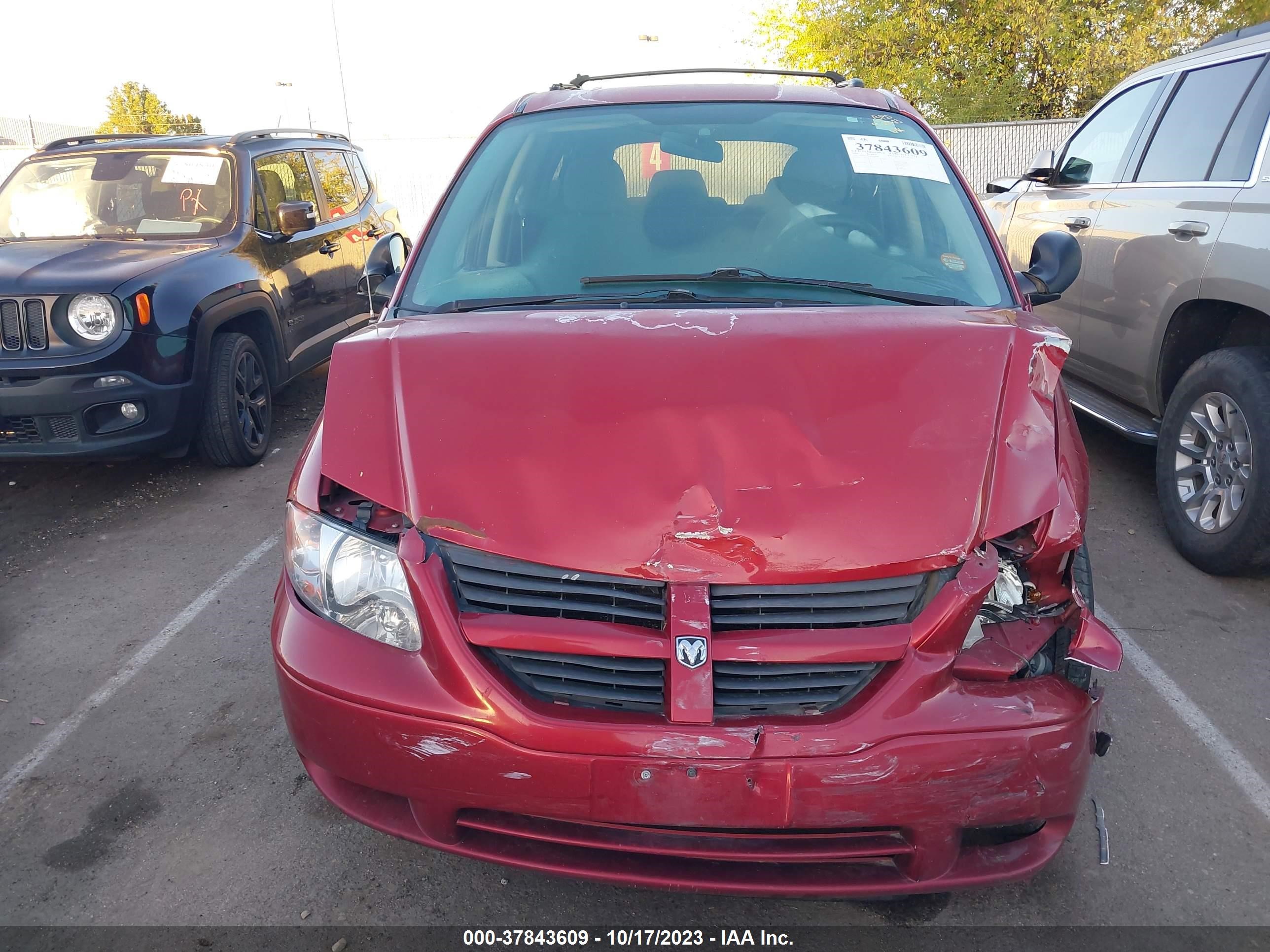 Photo 11 VIN: 1D4GP24R16B565498 - DODGE CARAVAN 