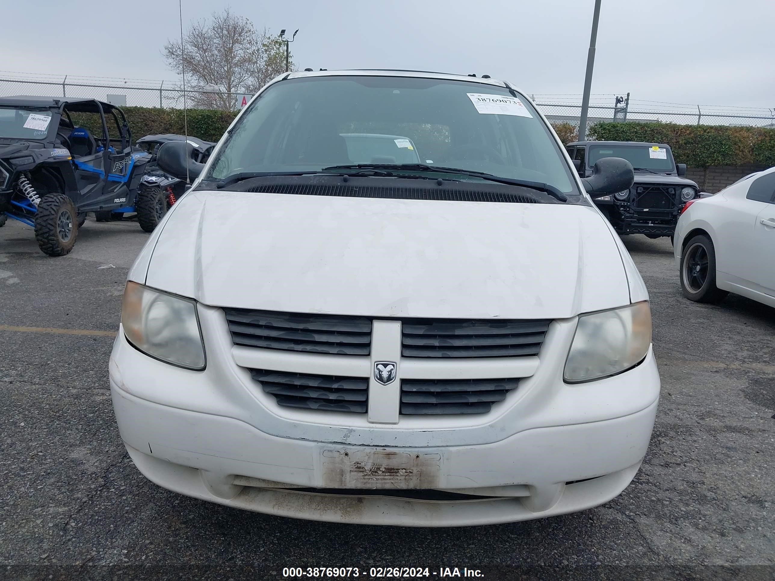 Photo 11 VIN: 1D4GP24R25B279111 - DODGE CARAVAN 