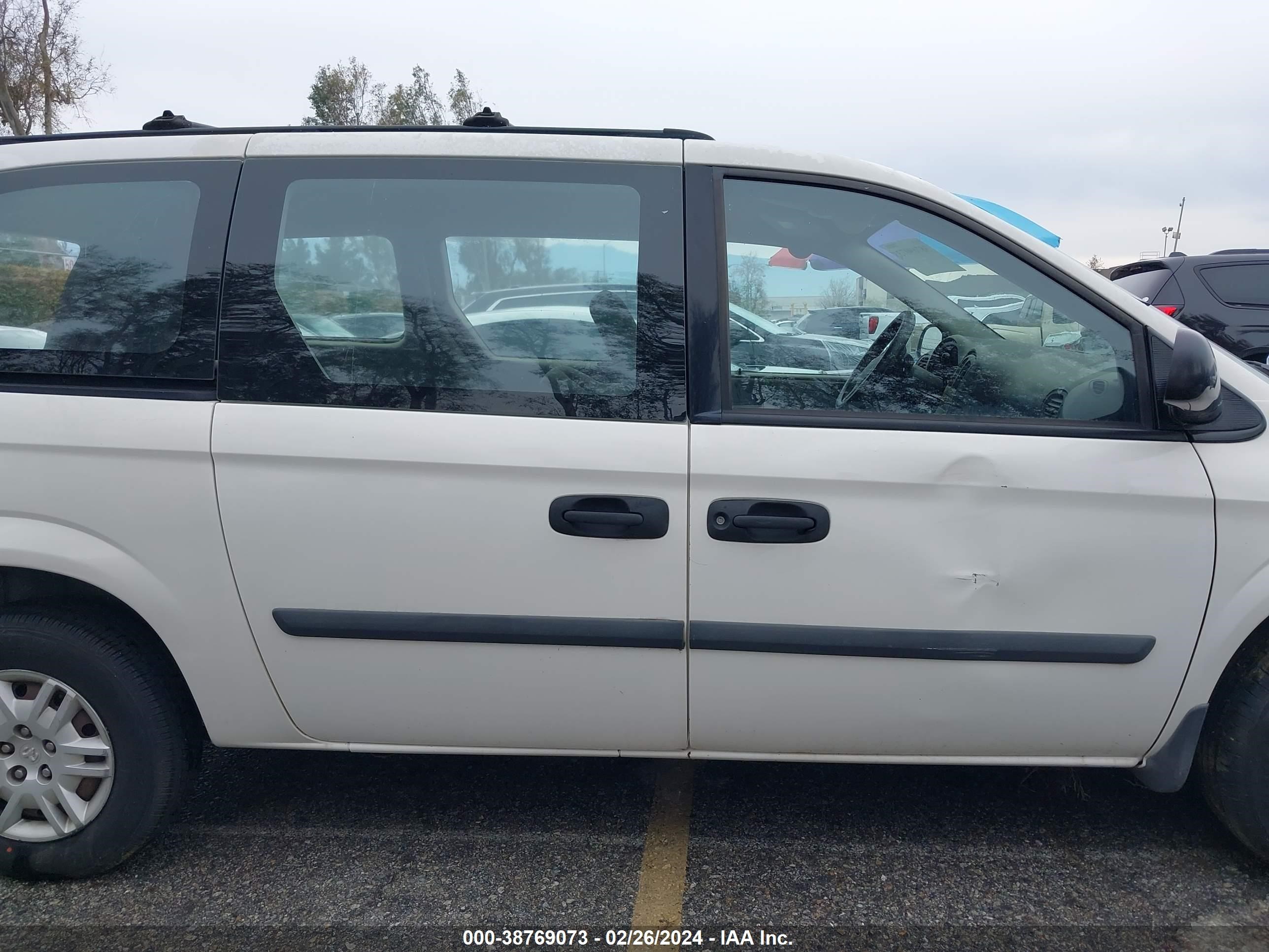 Photo 12 VIN: 1D4GP24R25B279111 - DODGE CARAVAN 