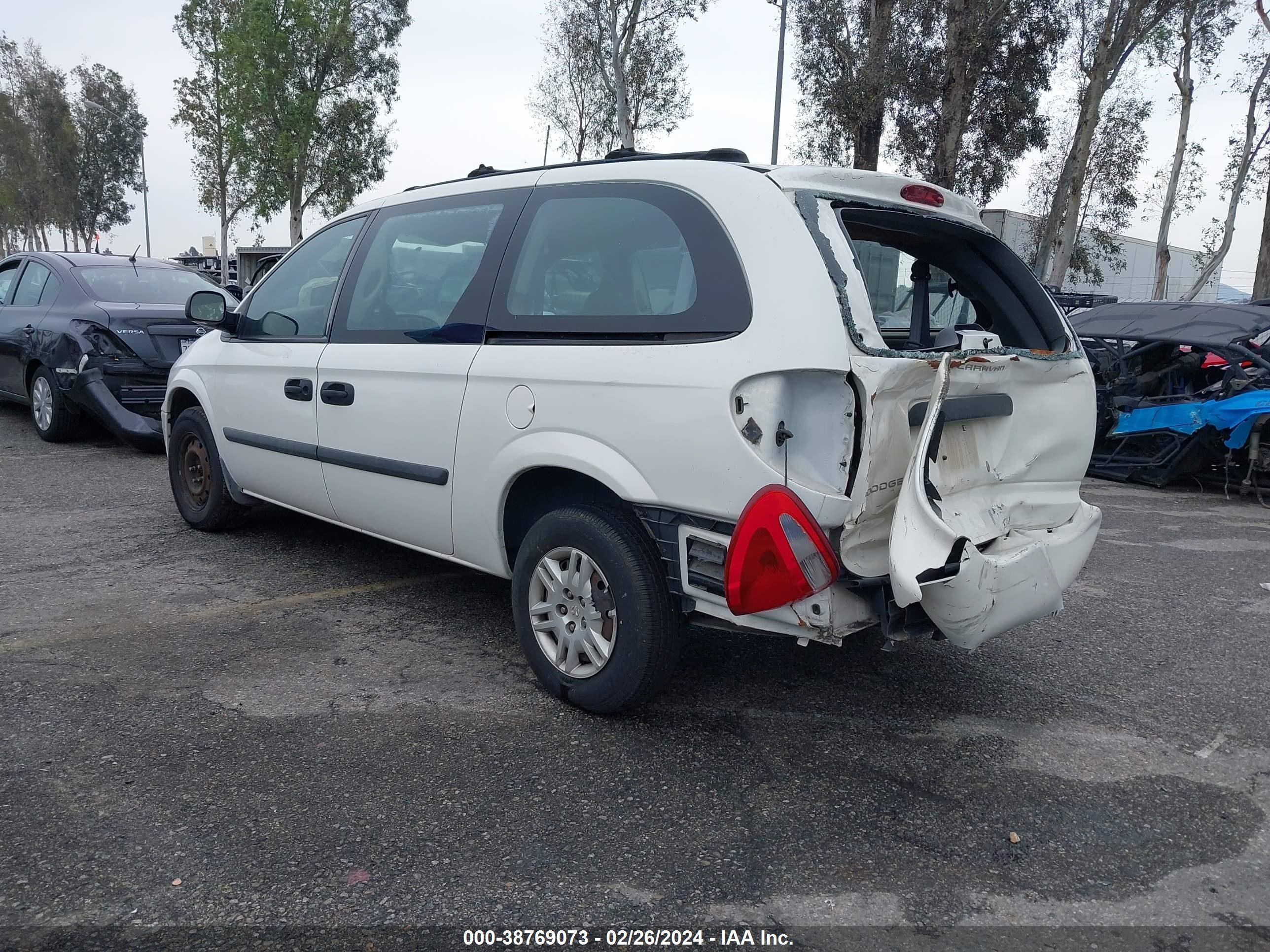 Photo 2 VIN: 1D4GP24R25B279111 - DODGE CARAVAN 