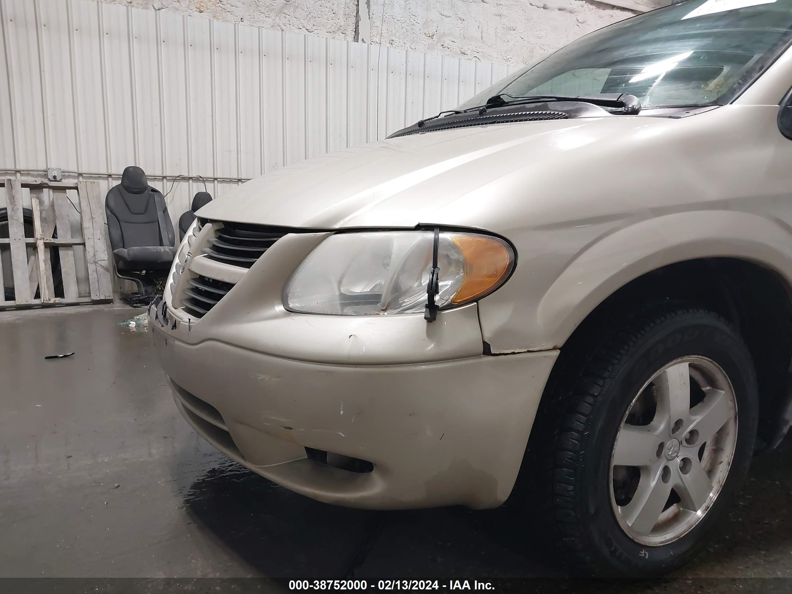 Photo 19 VIN: 1D4GP24R35B376396 - DODGE CARAVAN 