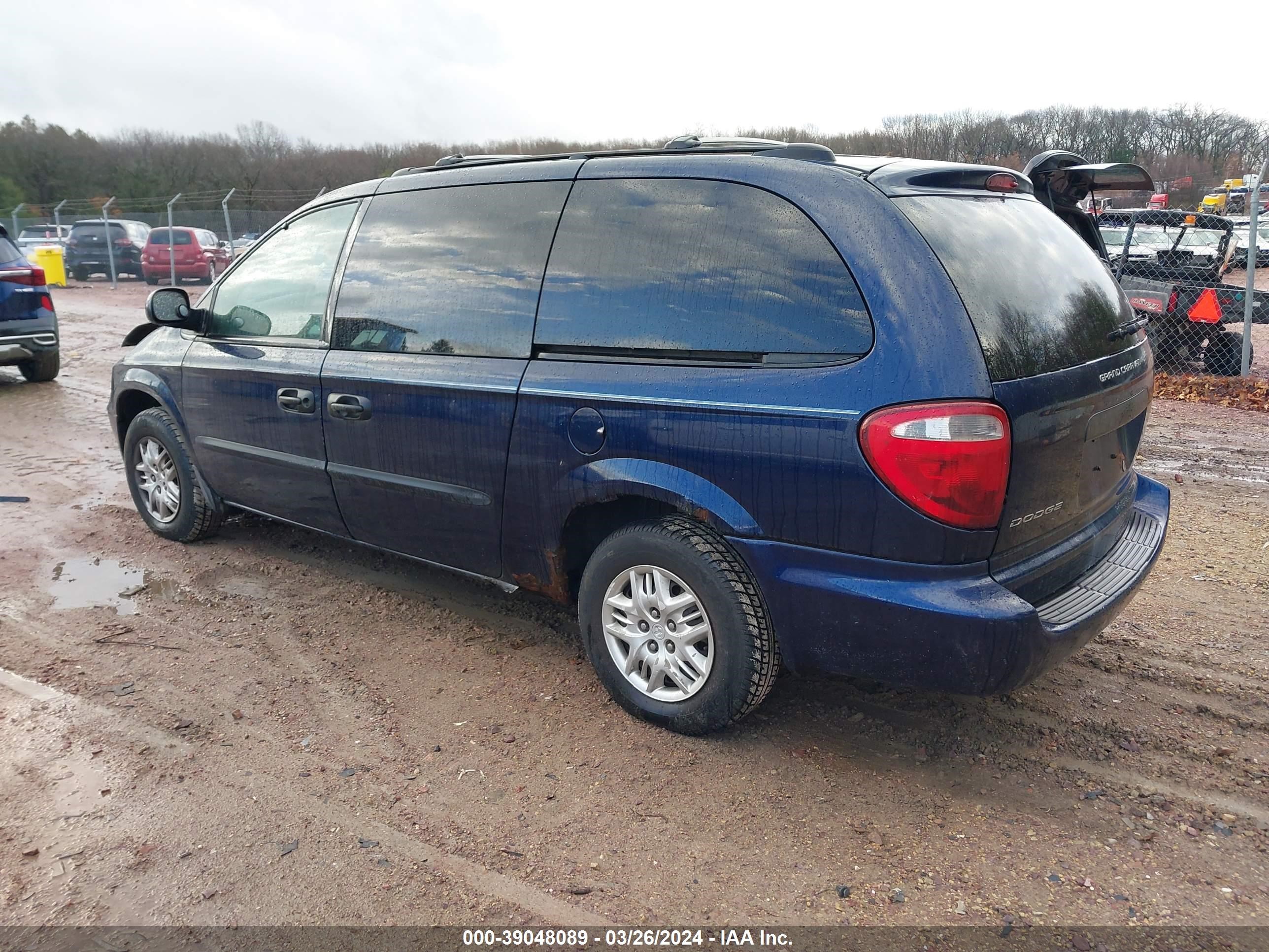 Photo 2 VIN: 1D4GP24R44B592899 - DODGE CARAVAN 