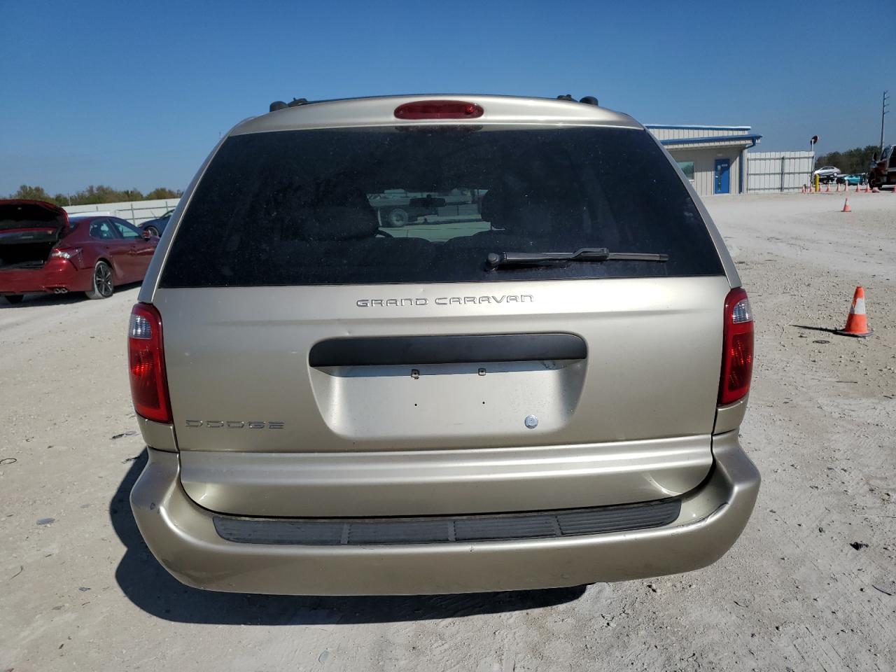 Photo 5 VIN: 1D4GP24R45B282933 - DODGE CARAVAN 