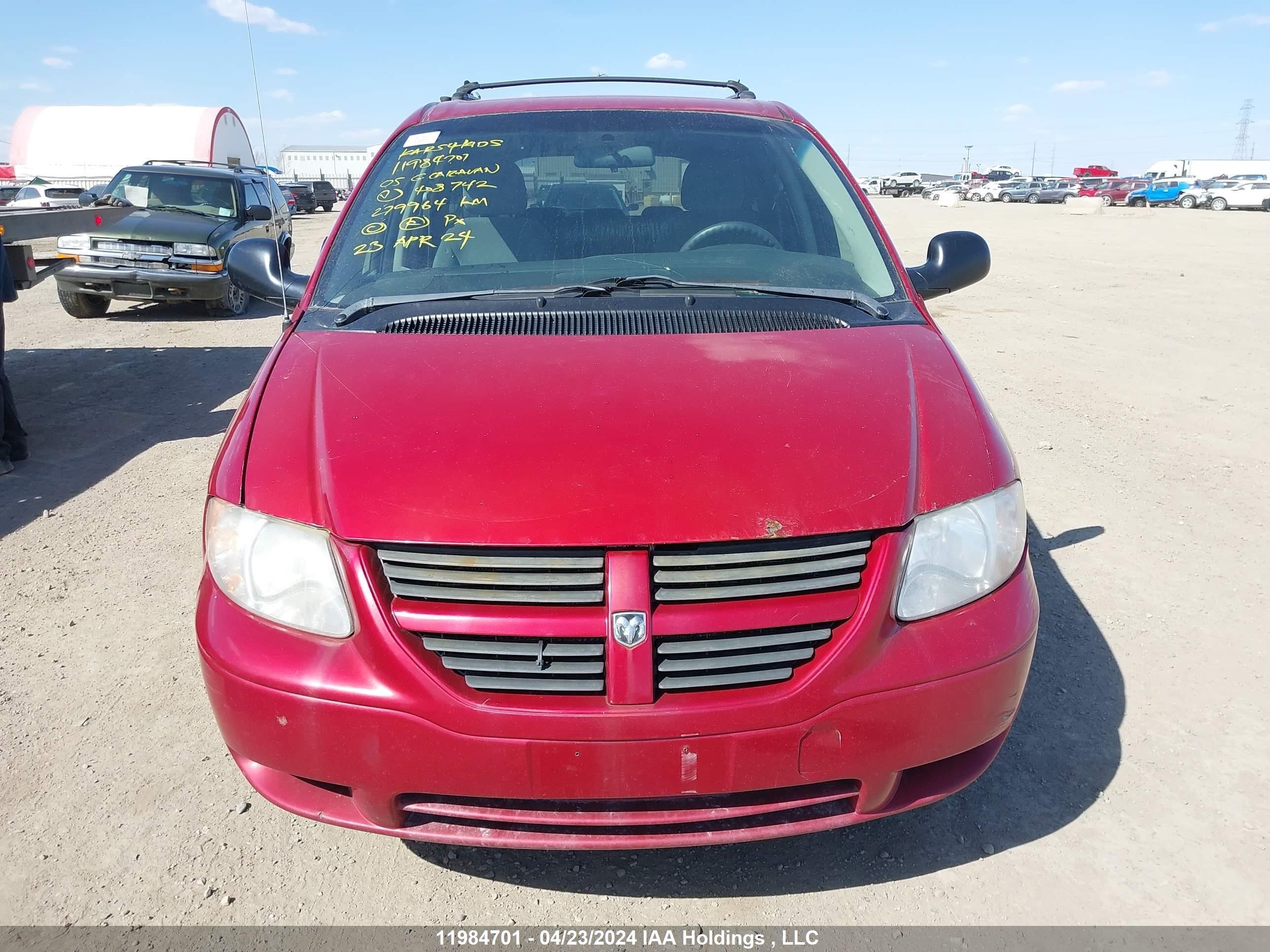 Photo 5 VIN: 1D4GP24R45B408742 - DODGE CARAVAN 