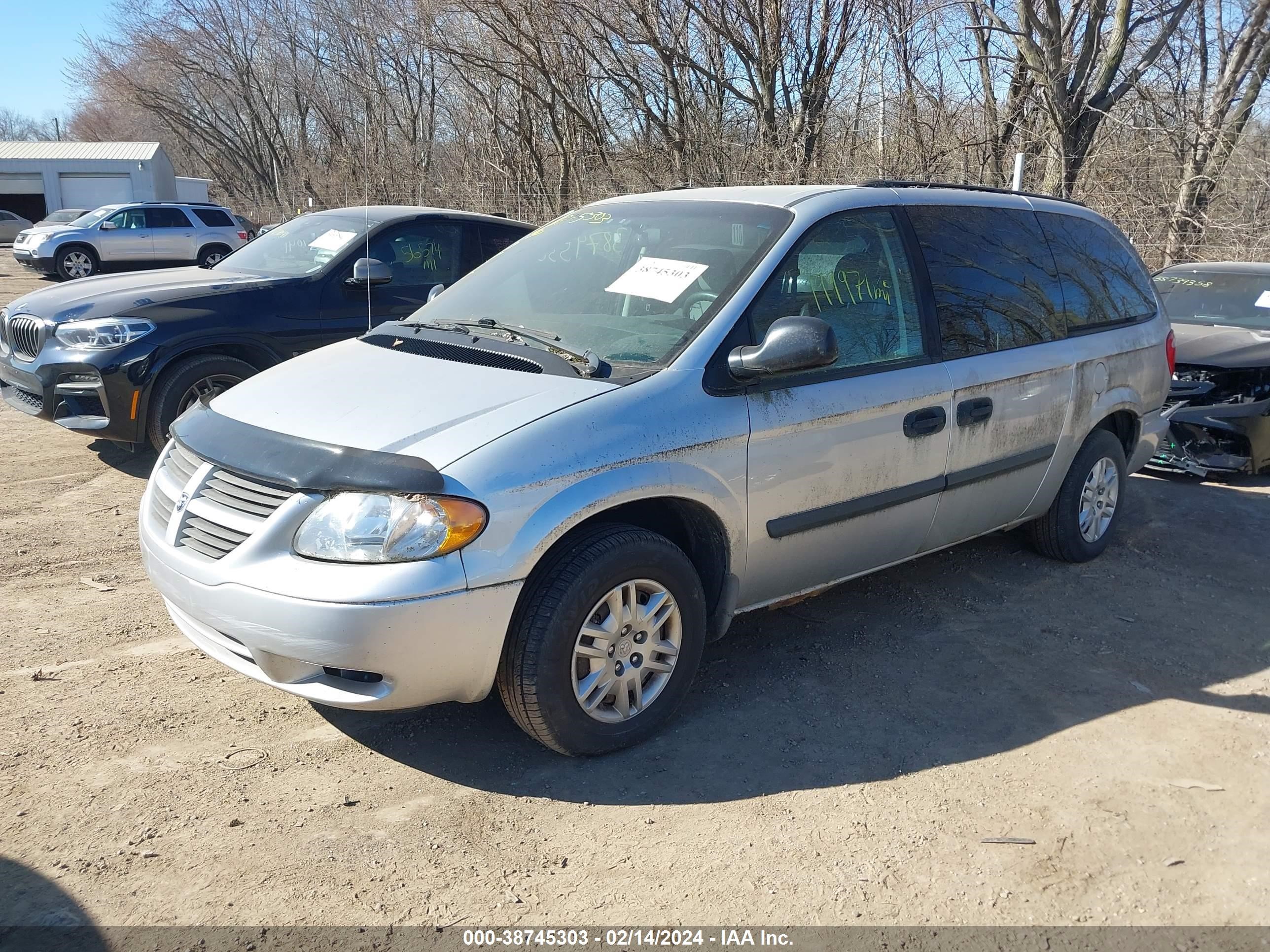 Photo 1 VIN: 1D4GP24R56B570512 - DODGE CARAVAN 