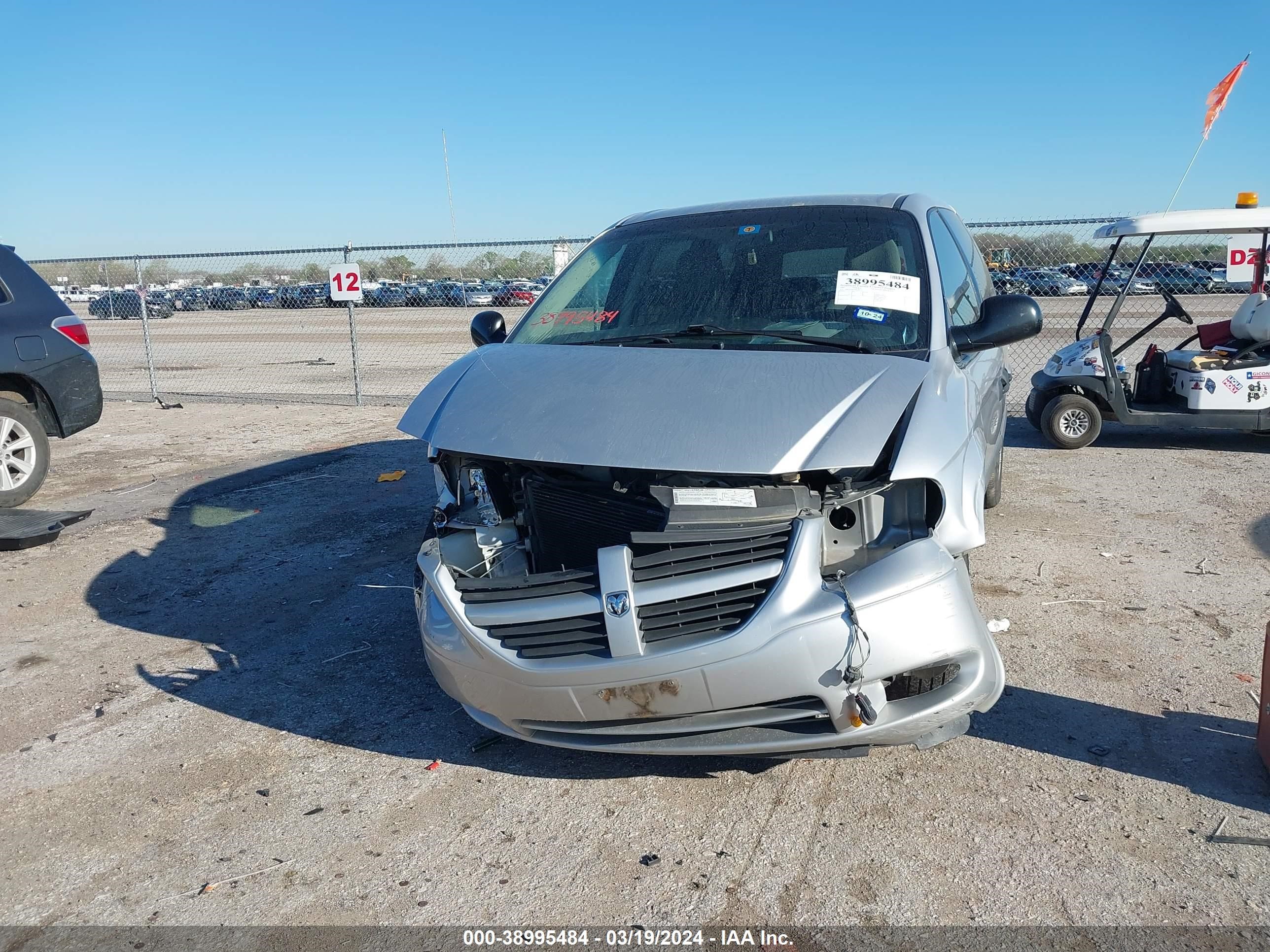 Photo 5 VIN: 1D4GP24R57B126175 - DODGE CARAVAN 