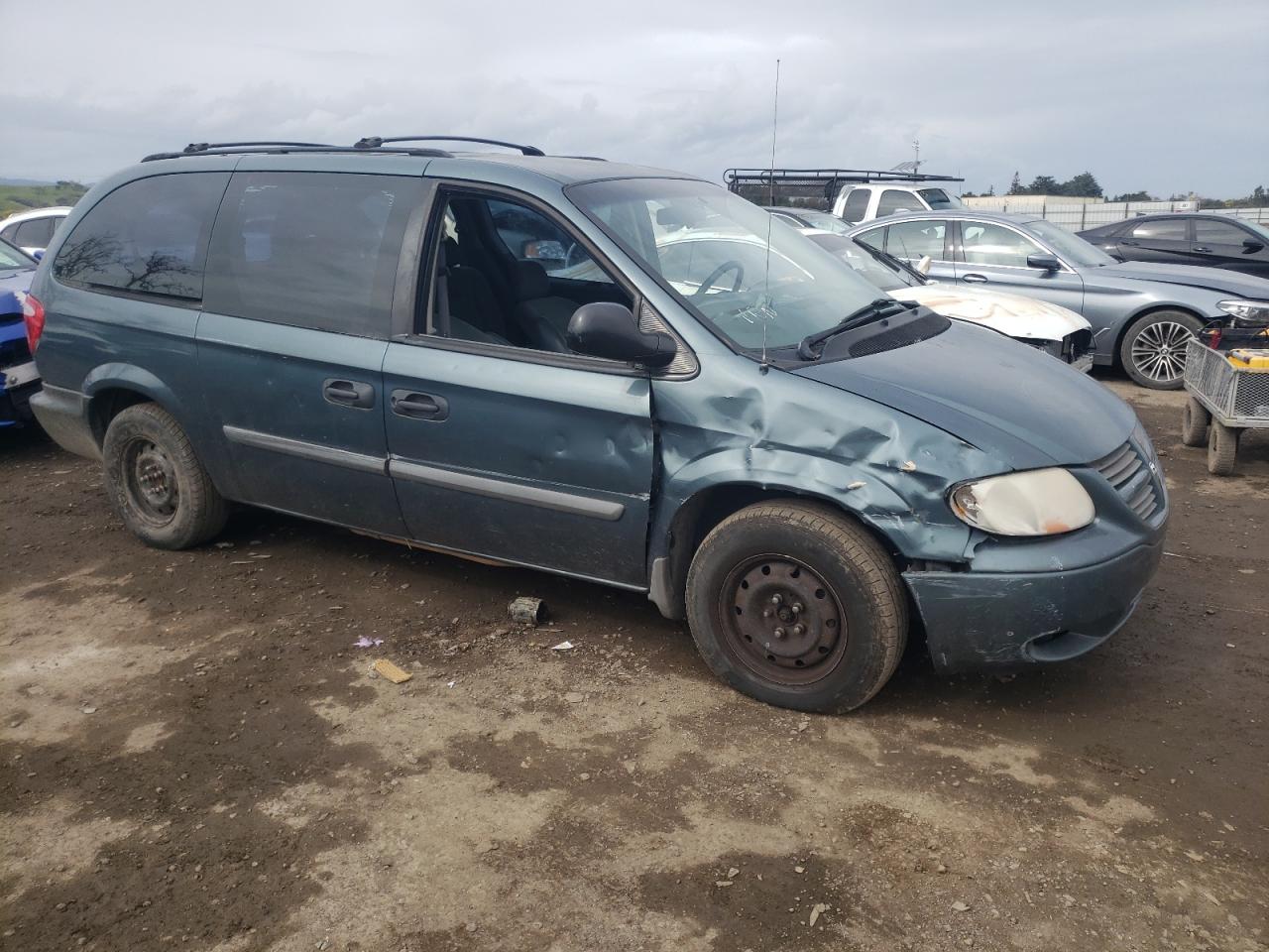 Photo 3 VIN: 1D4GP24R57B257574 - DODGE CARAVAN 