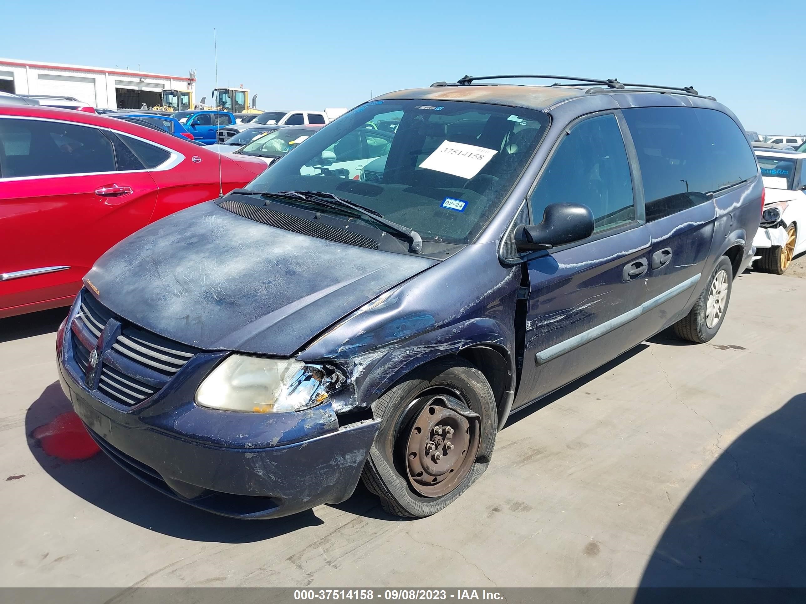 Photo 1 VIN: 1D4GP24R65B127364 - DODGE CARAVAN 