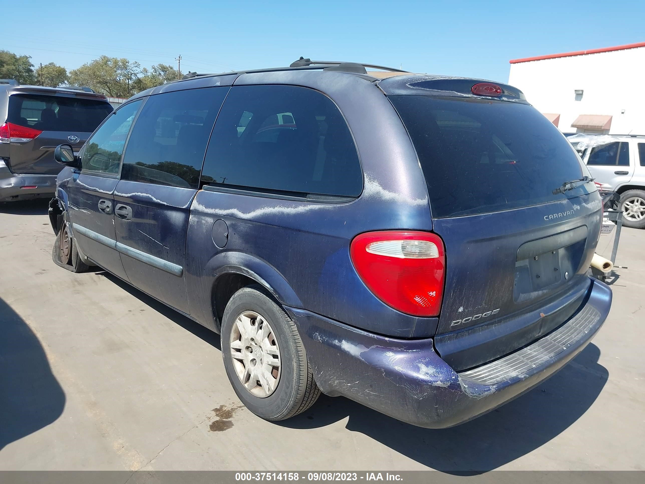 Photo 2 VIN: 1D4GP24R65B127364 - DODGE CARAVAN 