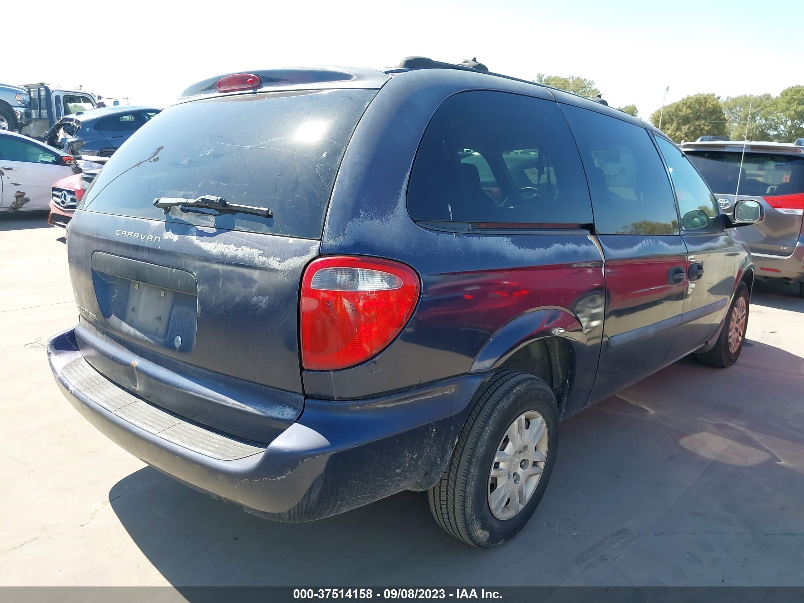 Photo 3 VIN: 1D4GP24R65B127364 - DODGE CARAVAN 