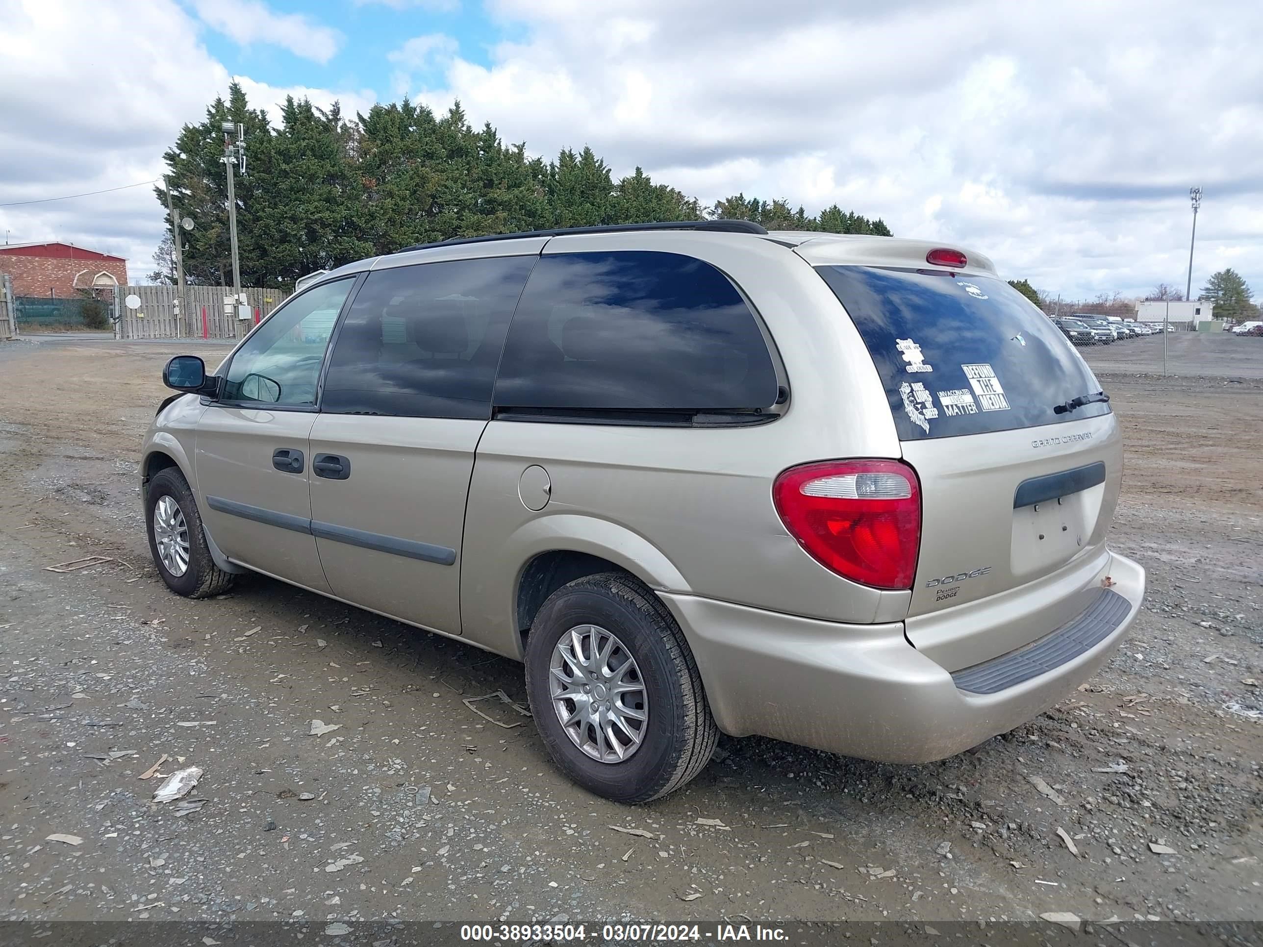 Photo 2 VIN: 1D4GP24R66B642222 - DODGE CARAVAN 