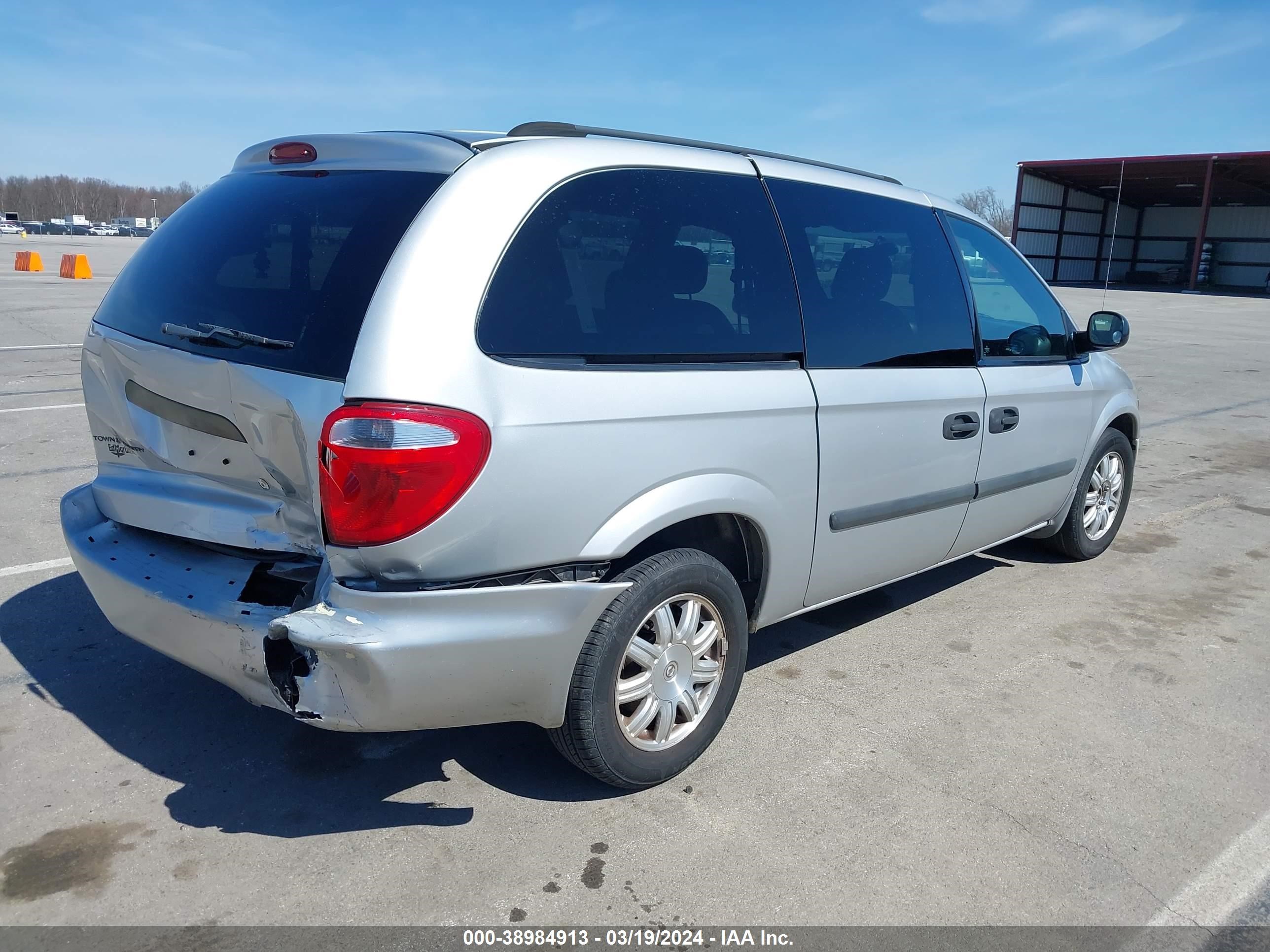 Photo 3 VIN: 1D4GP24R76B578899 - DODGE CARAVAN 