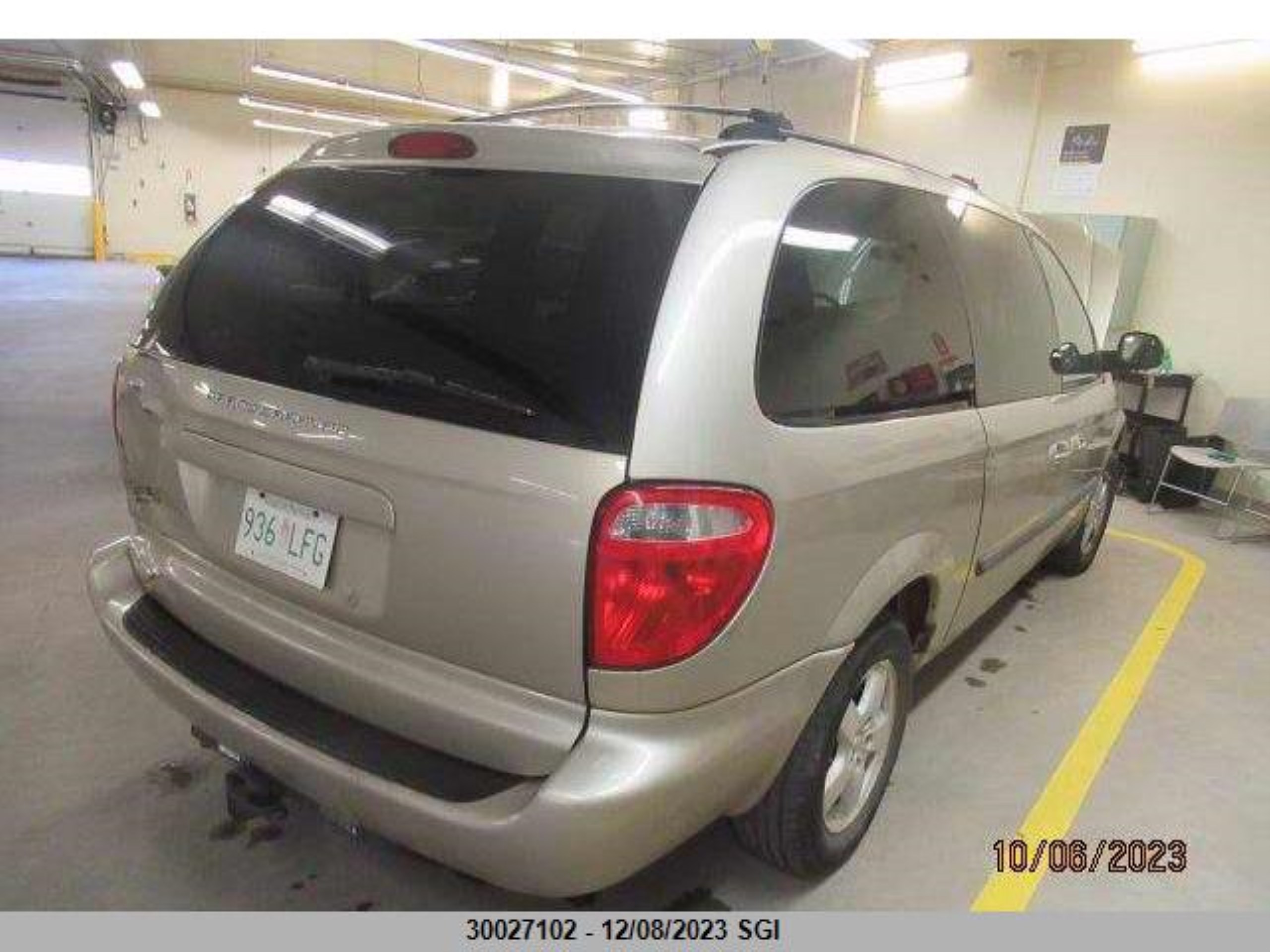 Photo 6 VIN: 1D4GP24R87B216842 - DODGE CARAVAN 