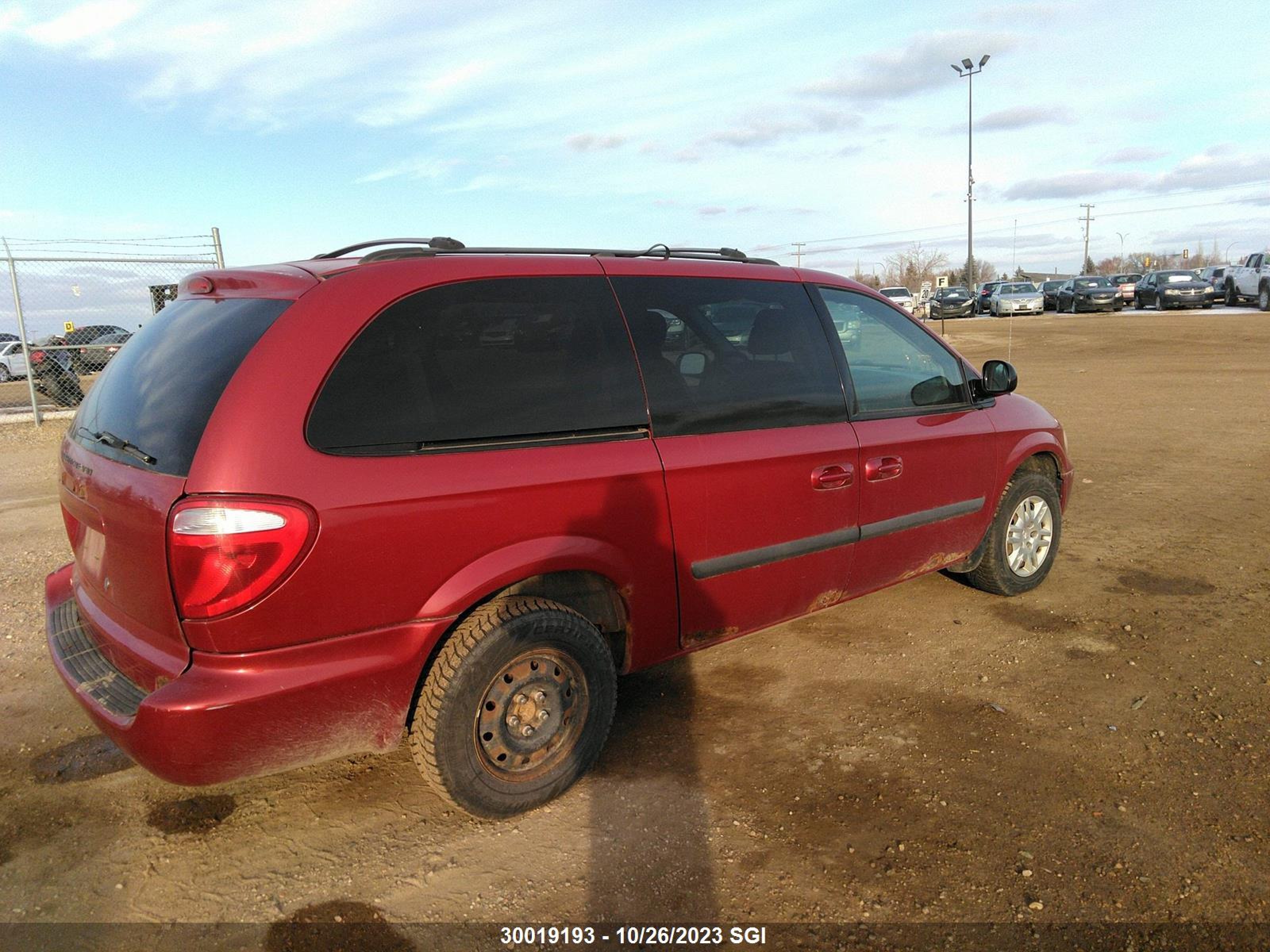 Photo 3 VIN: 1D4GP24R97B235383 - DODGE CARAVAN 