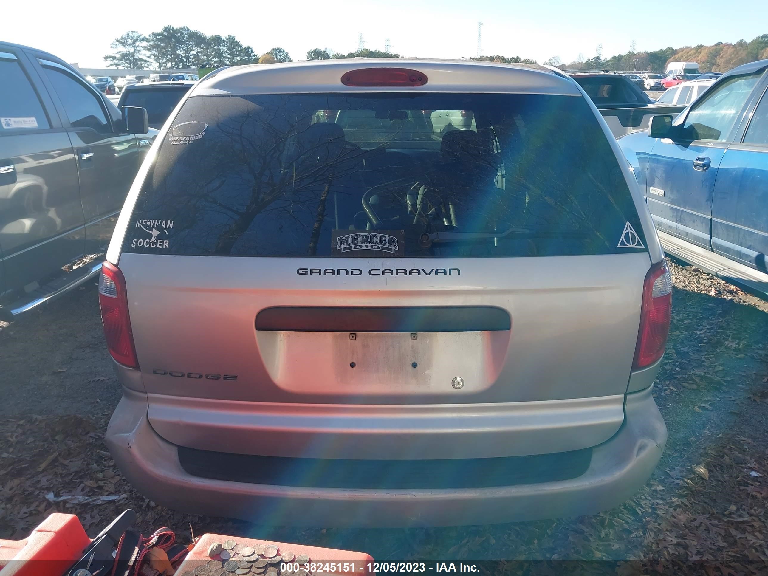 Photo 11 VIN: 1D4GP24R97B243807 - DODGE CARAVAN 