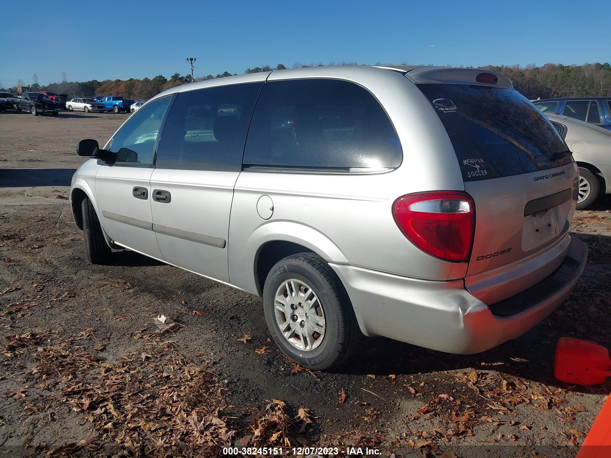 Photo 2 VIN: 1D4GP24R97B243807 - DODGE CARAVAN 