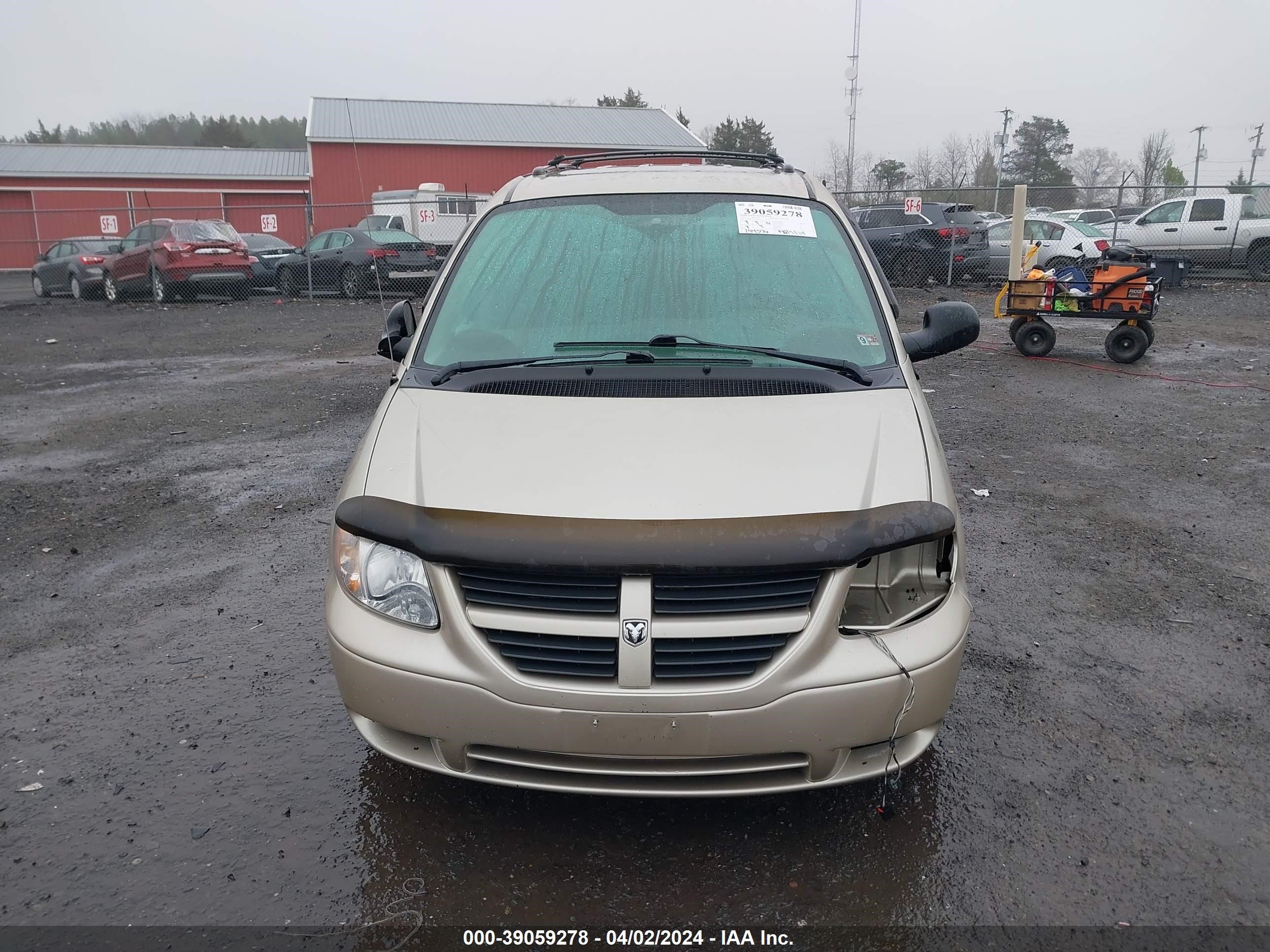 Photo 12 VIN: 1D4GP24RX5B329642 - DODGE CARAVAN 