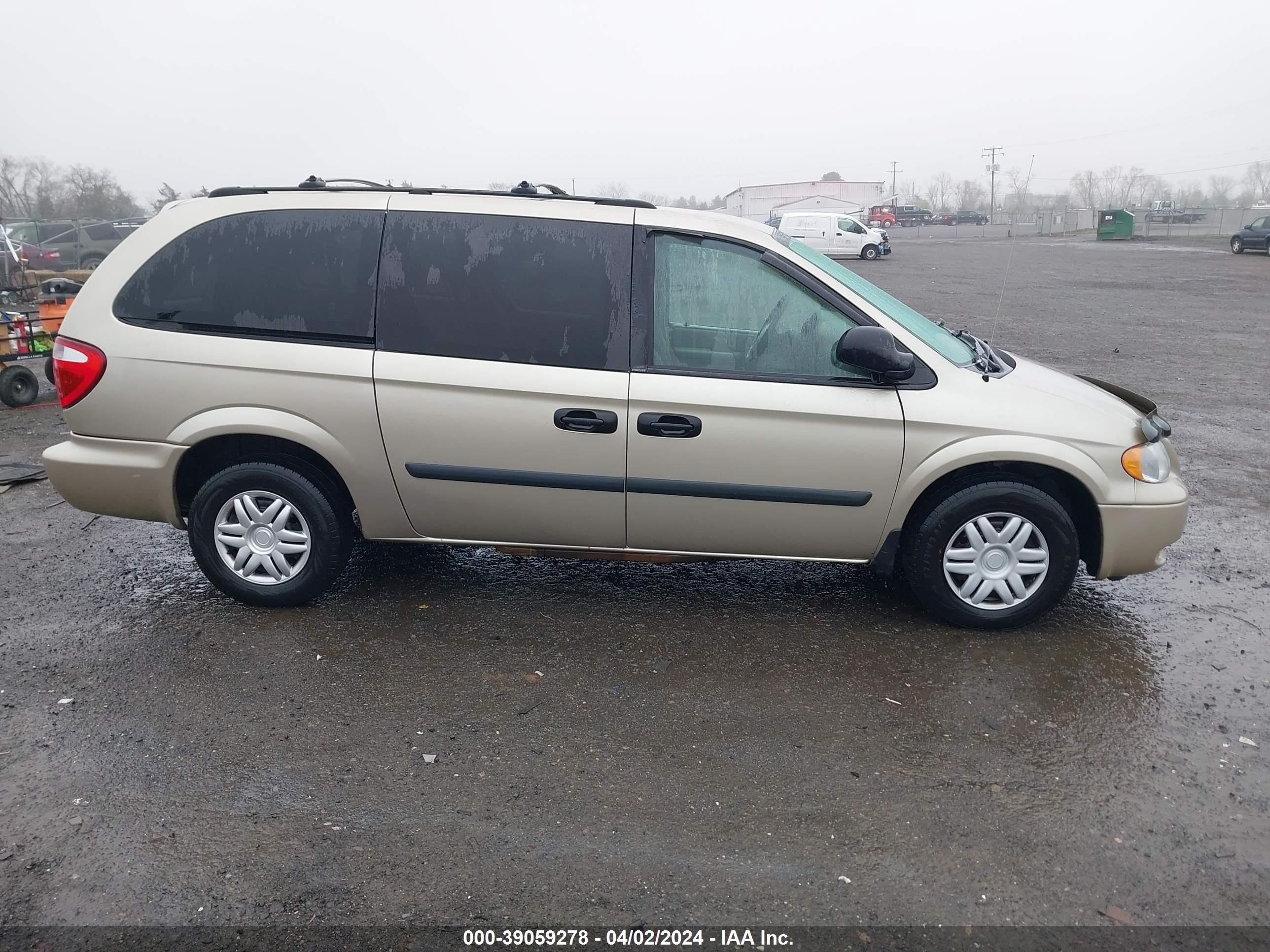 Photo 13 VIN: 1D4GP24RX5B329642 - DODGE CARAVAN 