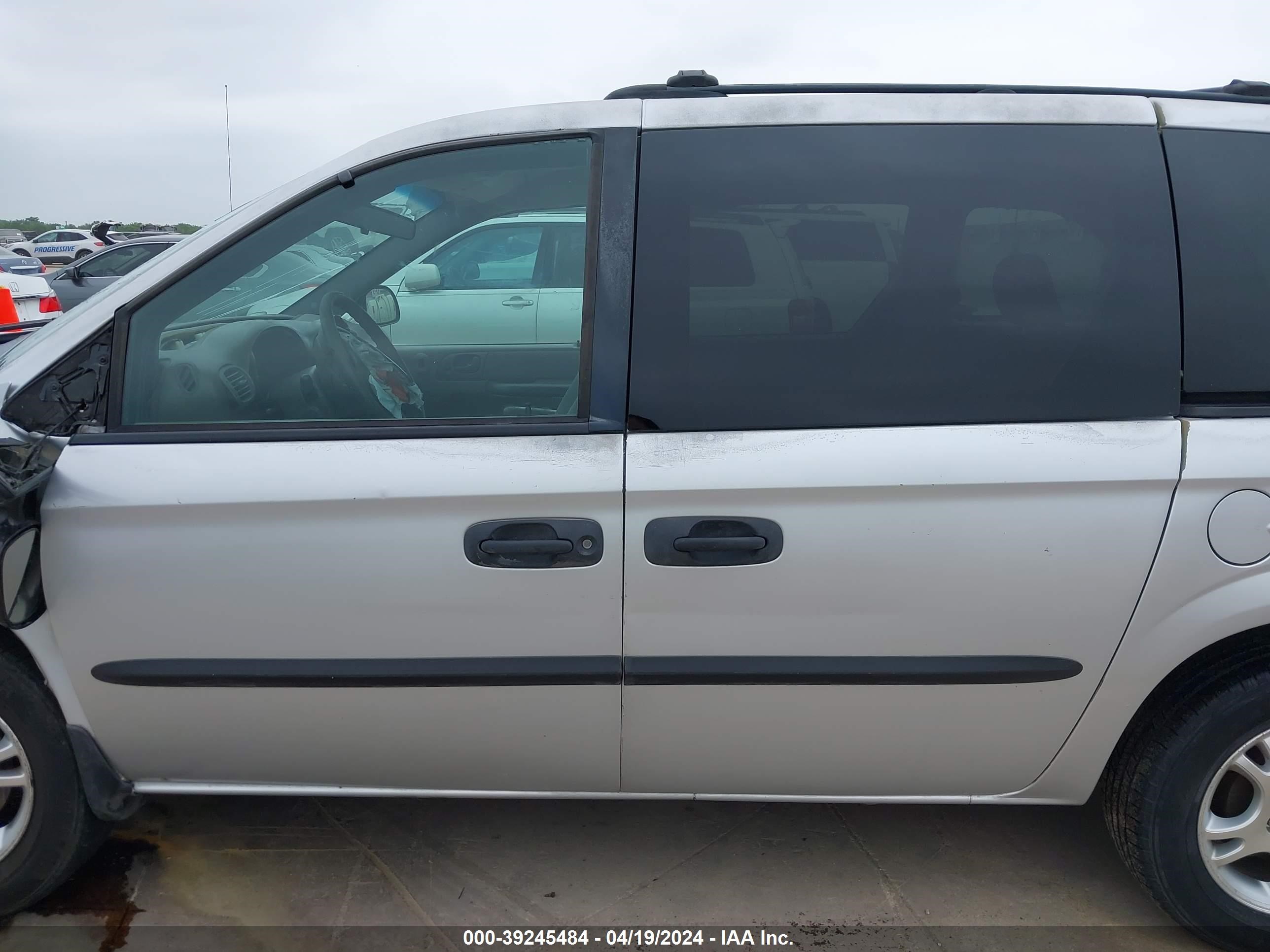 Photo 14 VIN: 1D4GP25363B206654 - DODGE CARAVAN 