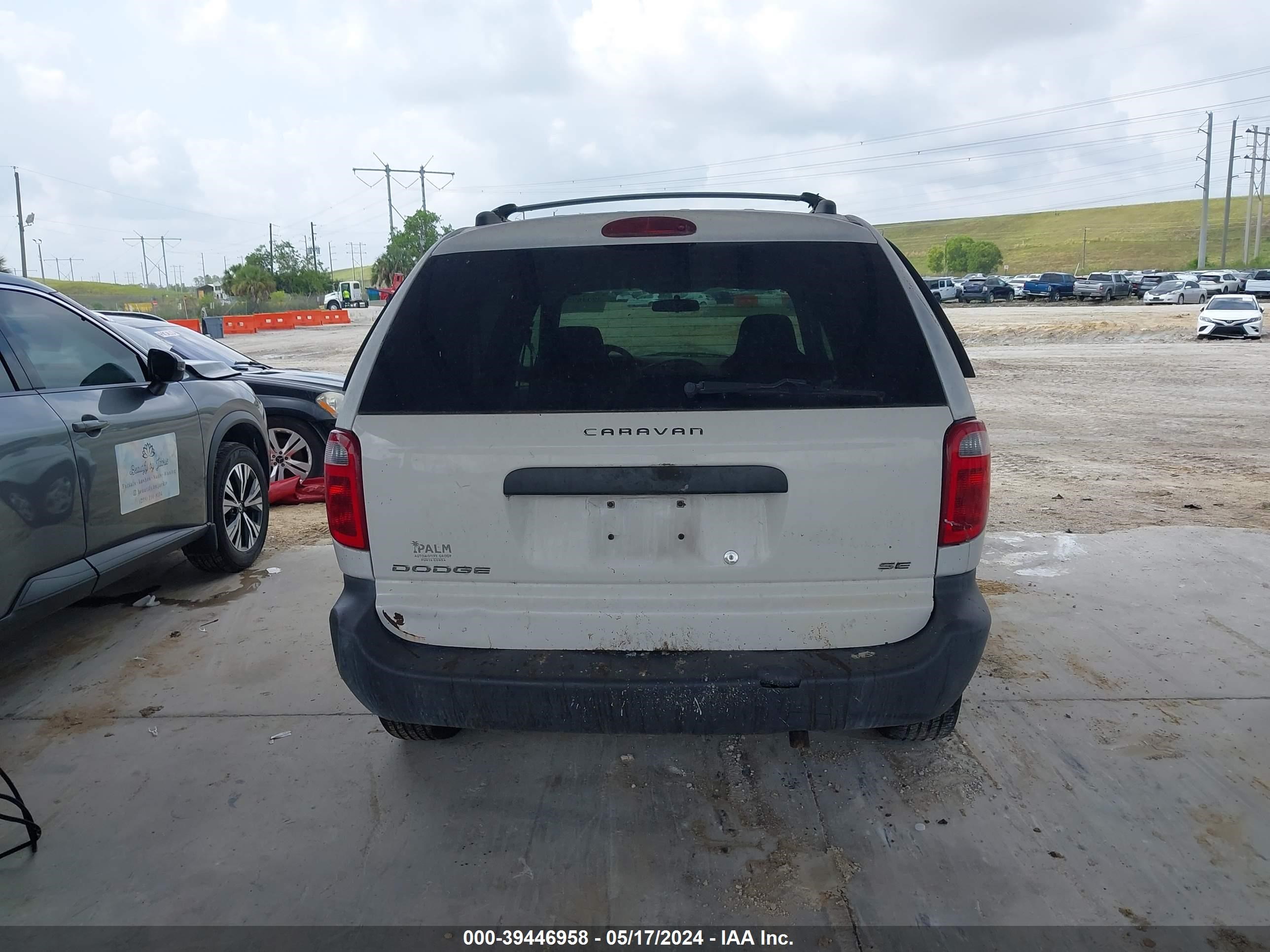 Photo 14 VIN: 1D4GP25393B103860 - DODGE CARAVAN 