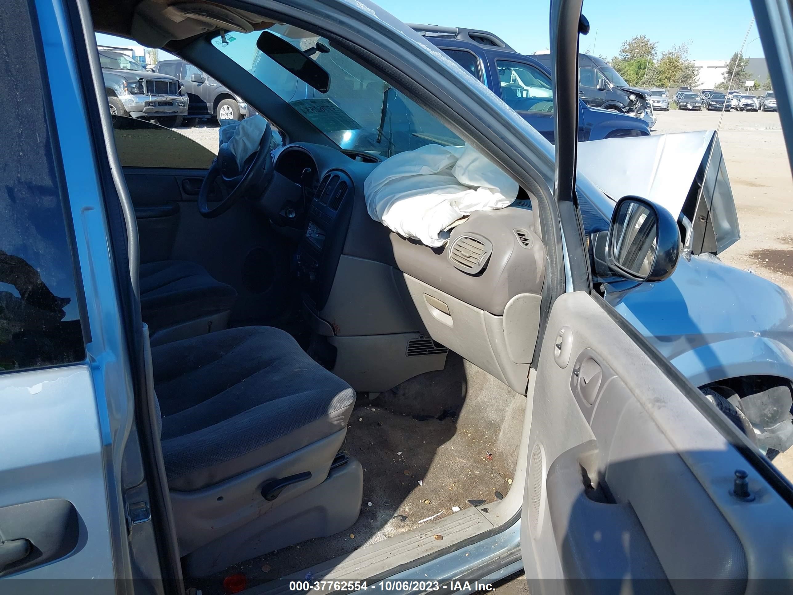 Photo 4 VIN: 1D4GP25393B122439 - DODGE CARAVAN 