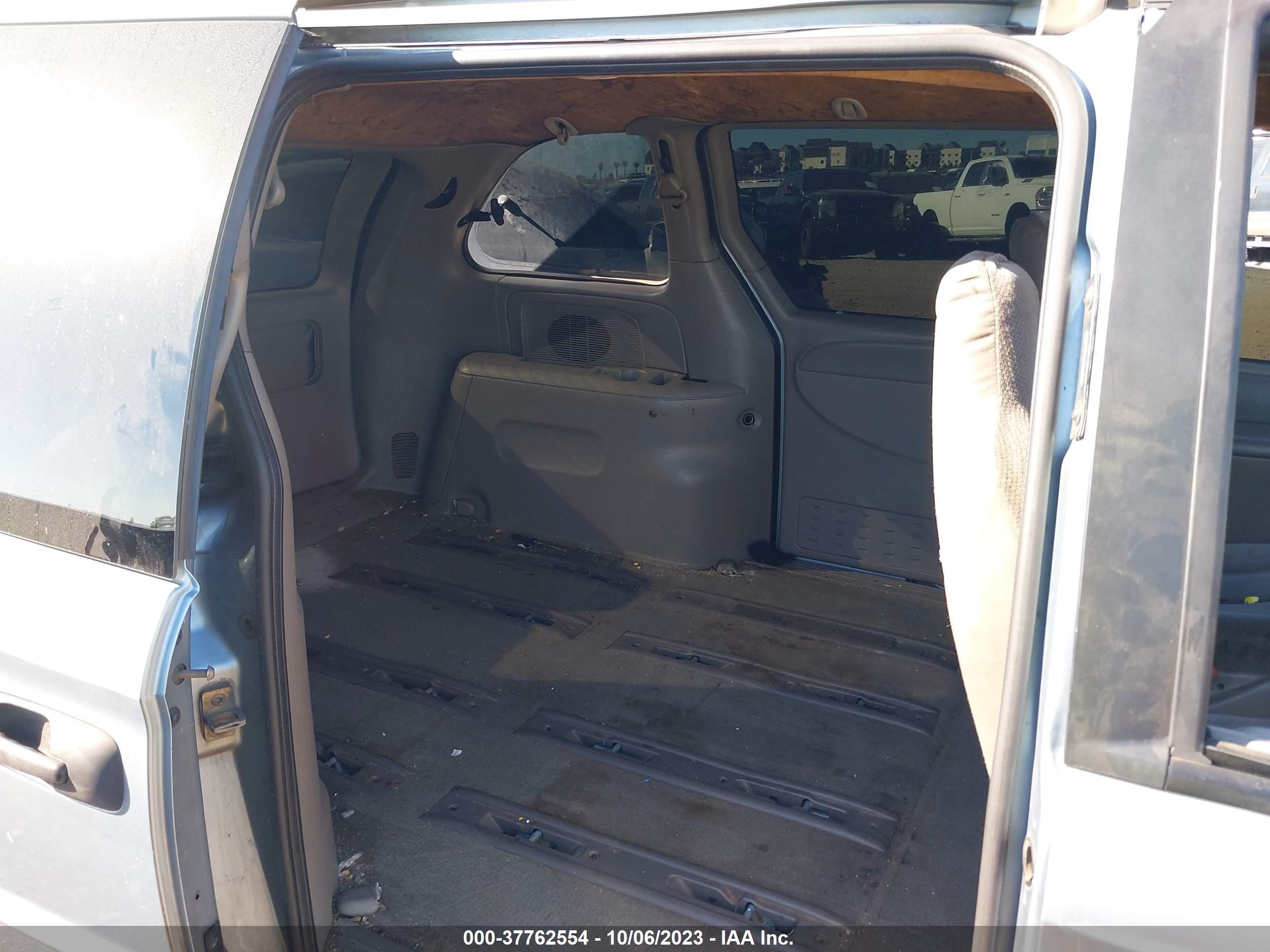 Photo 7 VIN: 1D4GP25393B122439 - DODGE CARAVAN 