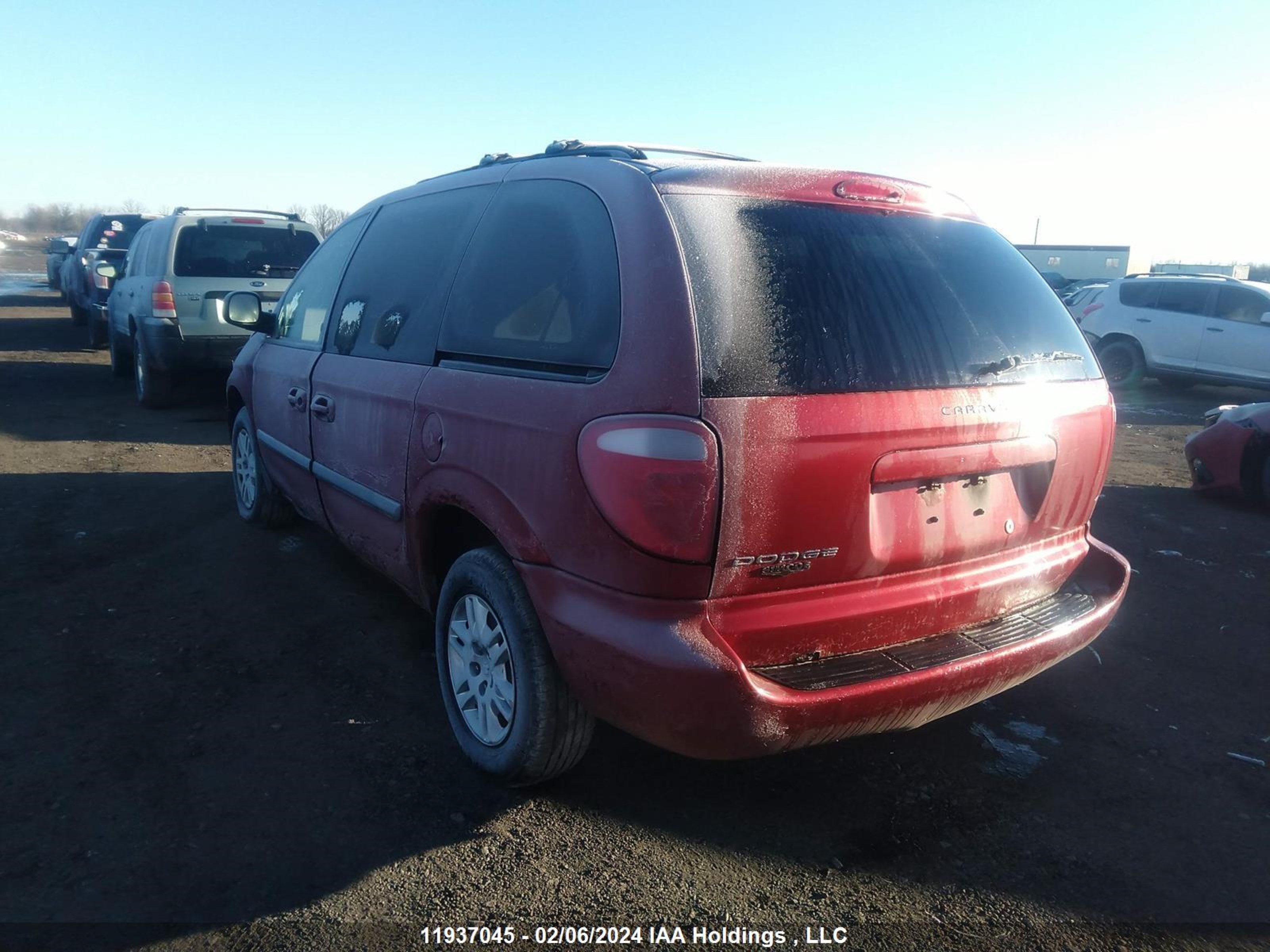 Photo 2 VIN: 1D4GP25R27B124124 - DODGE CARAVAN 