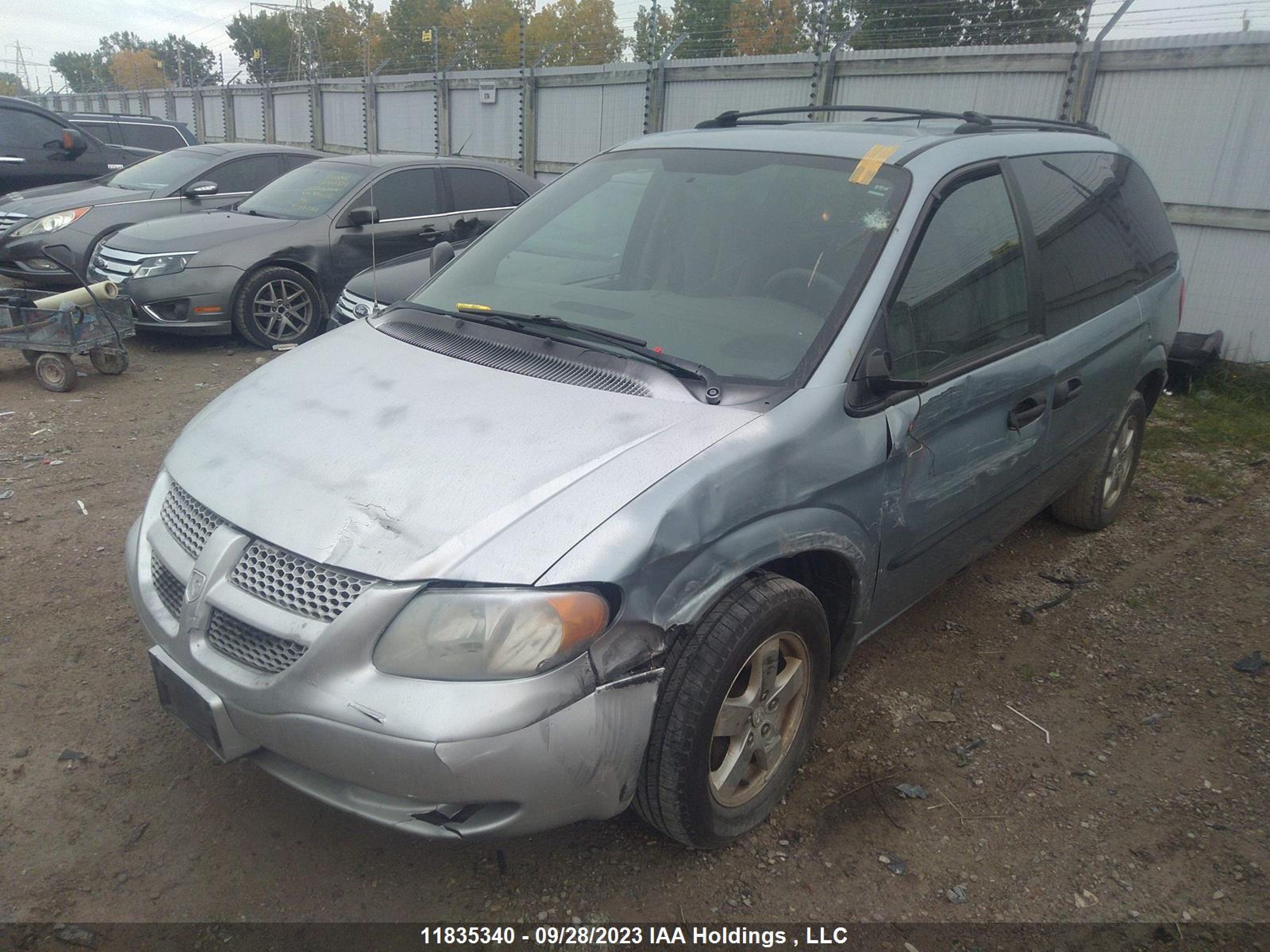 Photo 1 VIN: 1D4GP25R43B125124 - DODGE CARAVAN 