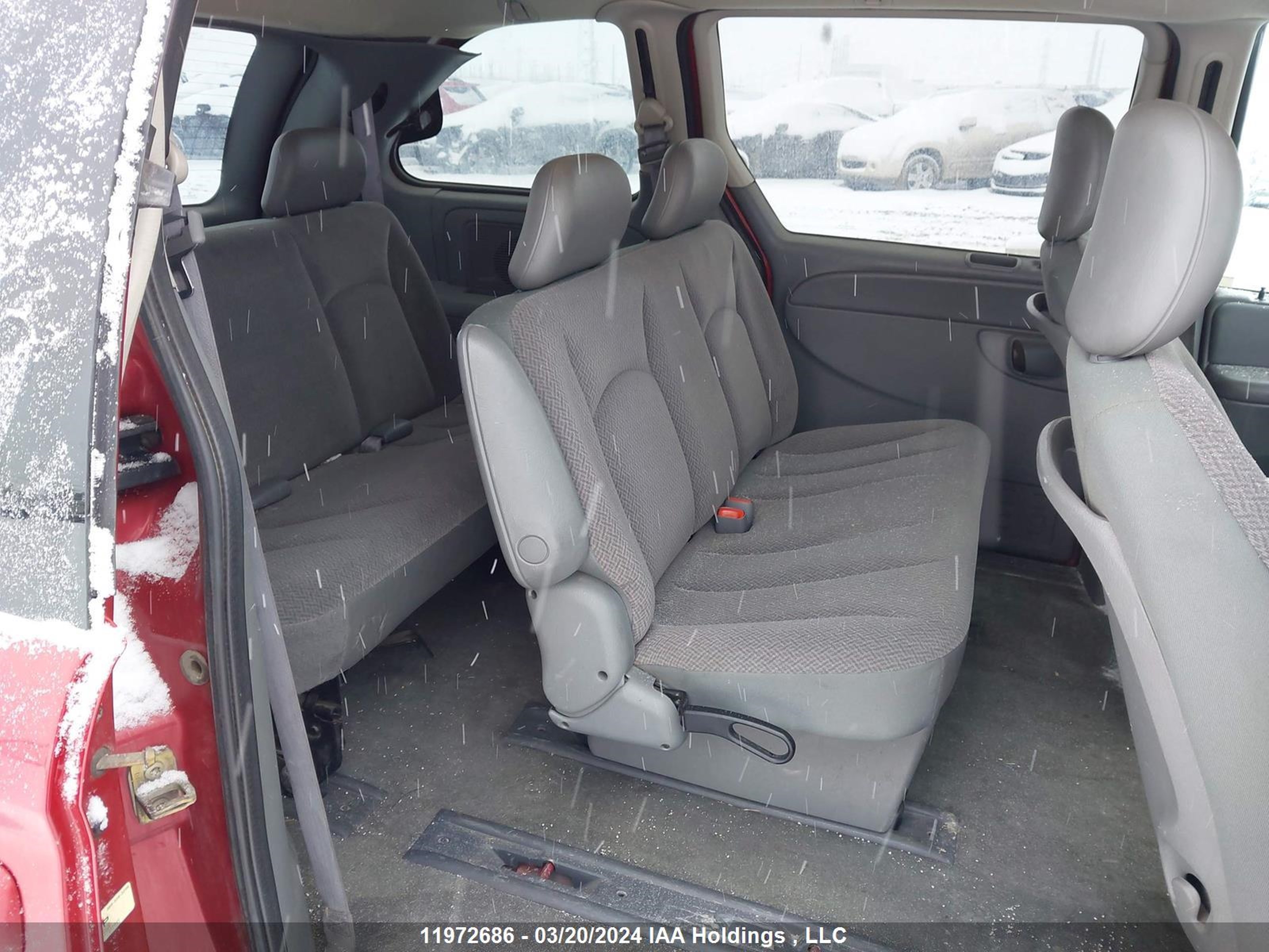 Photo 7 VIN: 1D4GP25R47B132628 - DODGE CARAVAN 