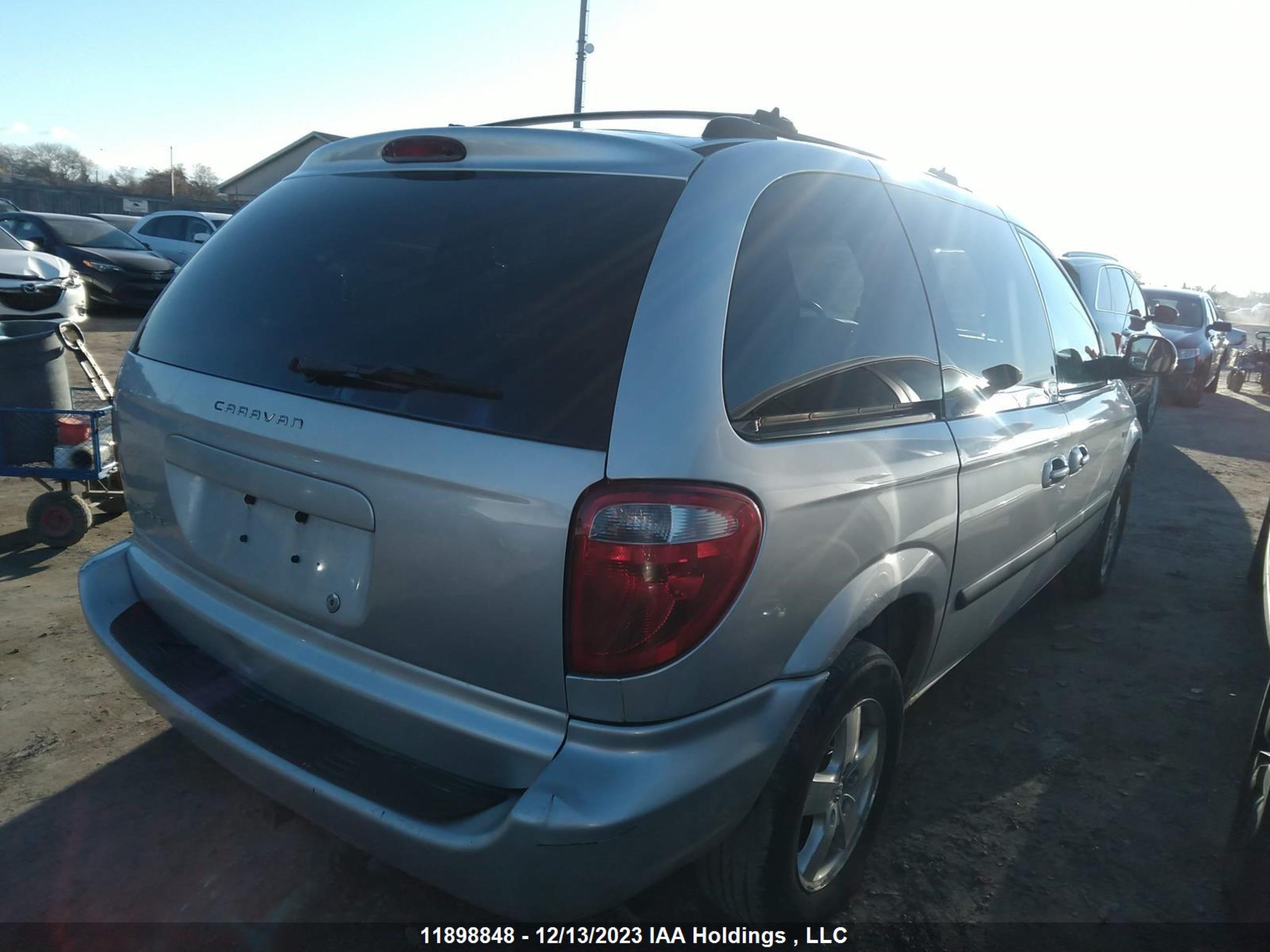 Photo 3 VIN: 1D4GP25R55B353801 - DODGE CARAVAN 