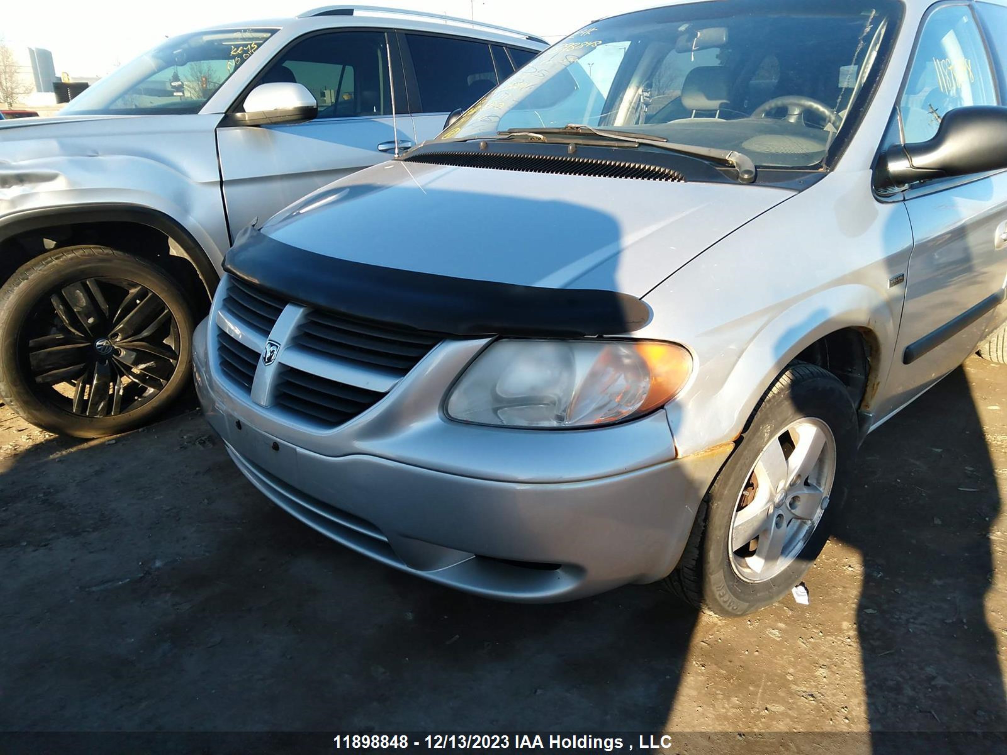 Photo 5 VIN: 1D4GP25R55B353801 - DODGE CARAVAN 