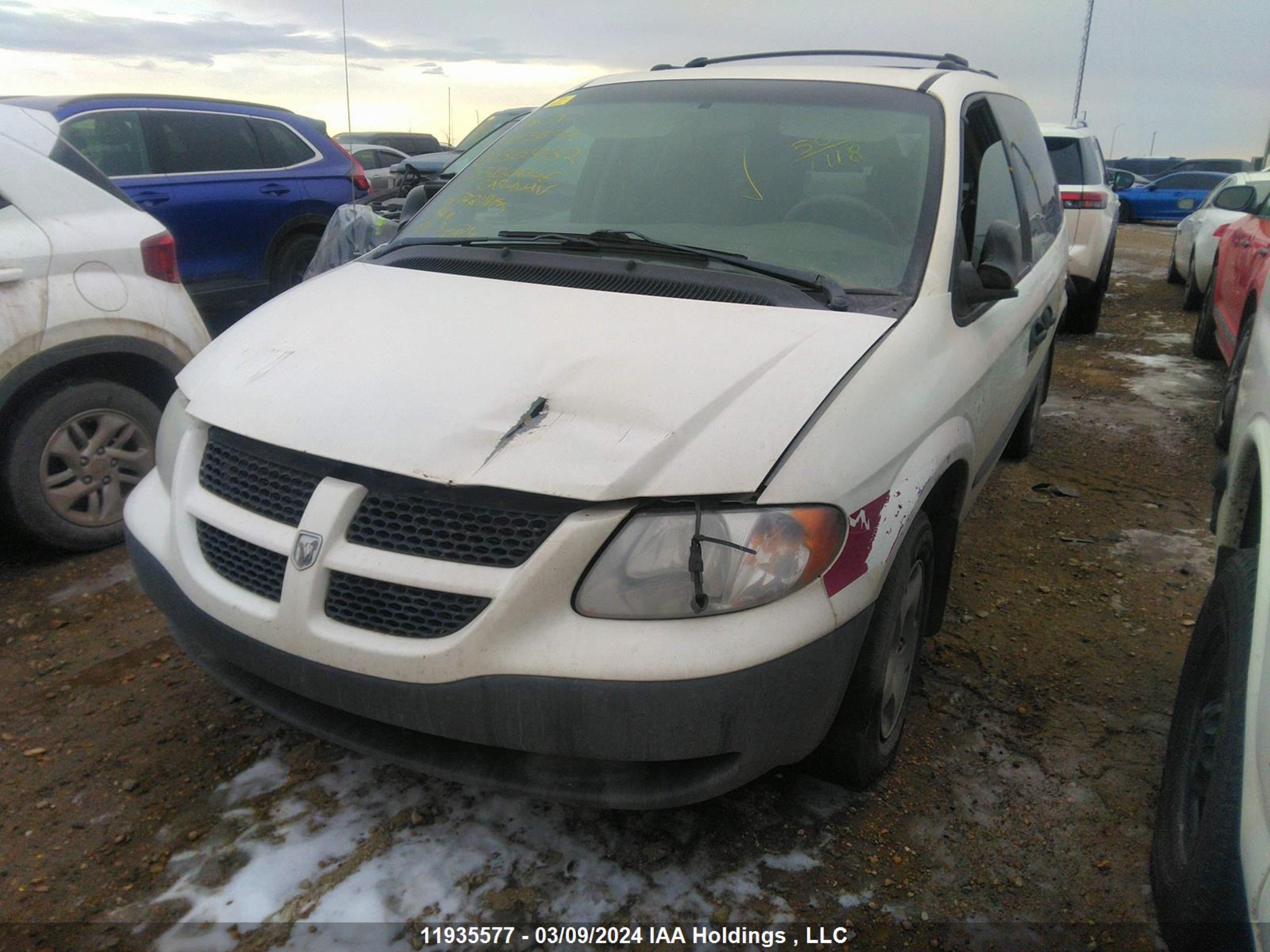 Photo 1 VIN: 1D4GP25R73B130432 - DODGE CARAVAN 