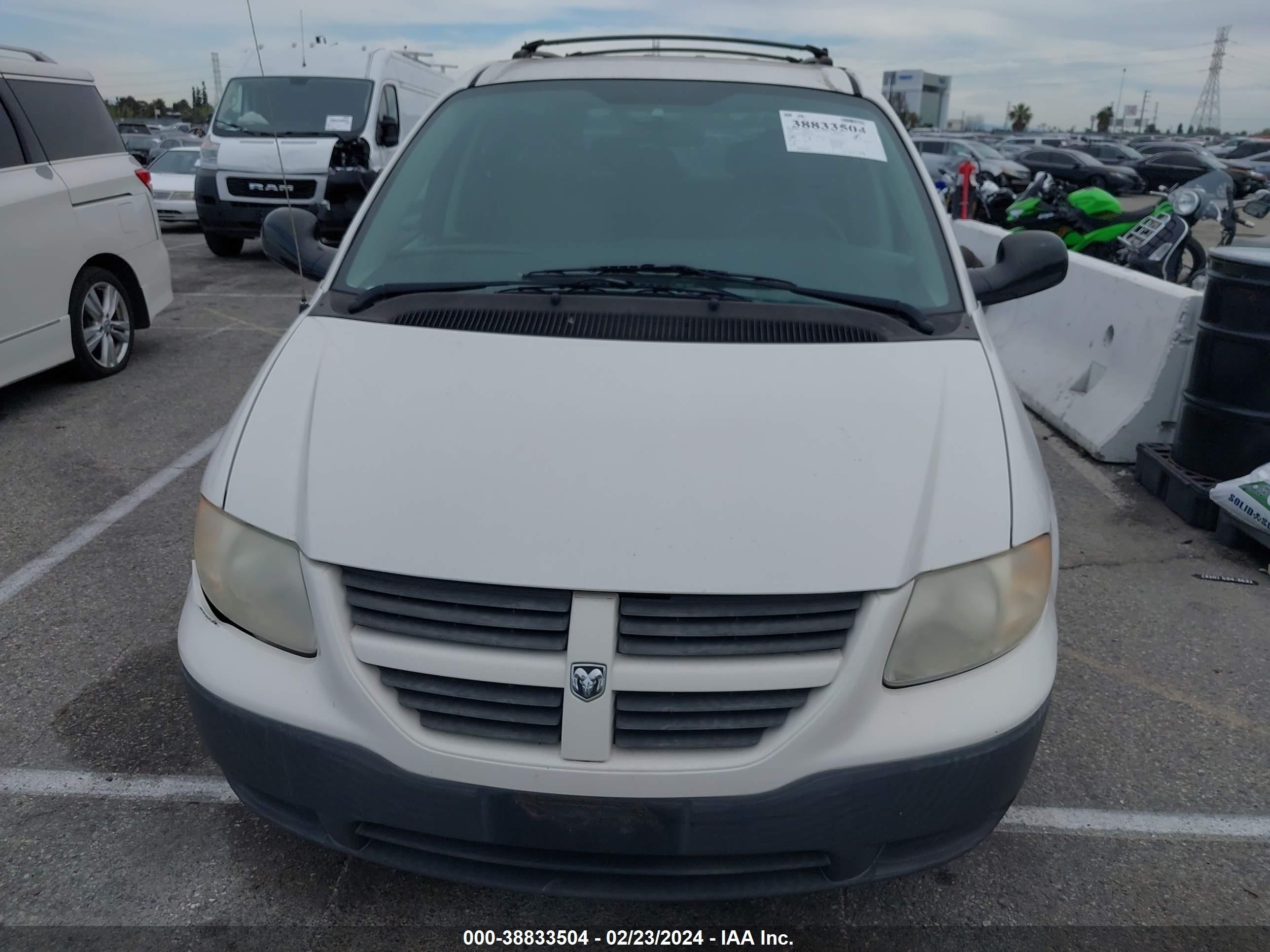 Photo 5 VIN: 1D4GP25R86B732969 - DODGE CARAVAN 