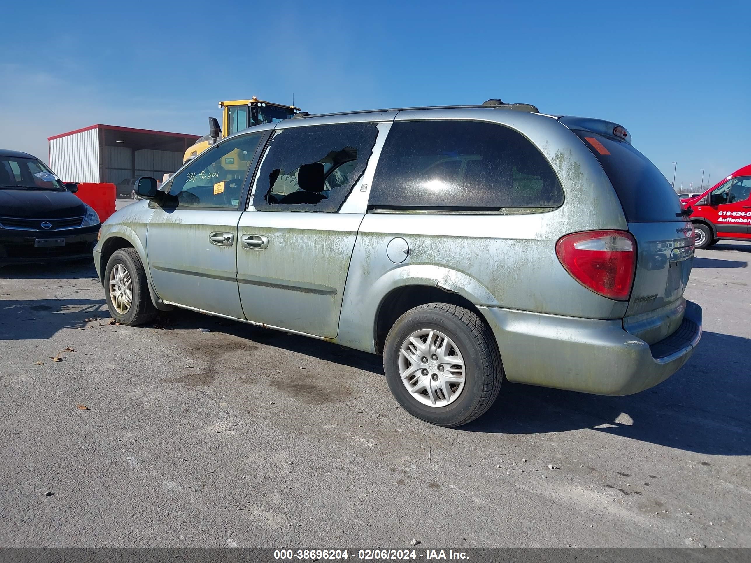 Photo 2 VIN: 1D4GP44343B290938 - DODGE CARAVAN 