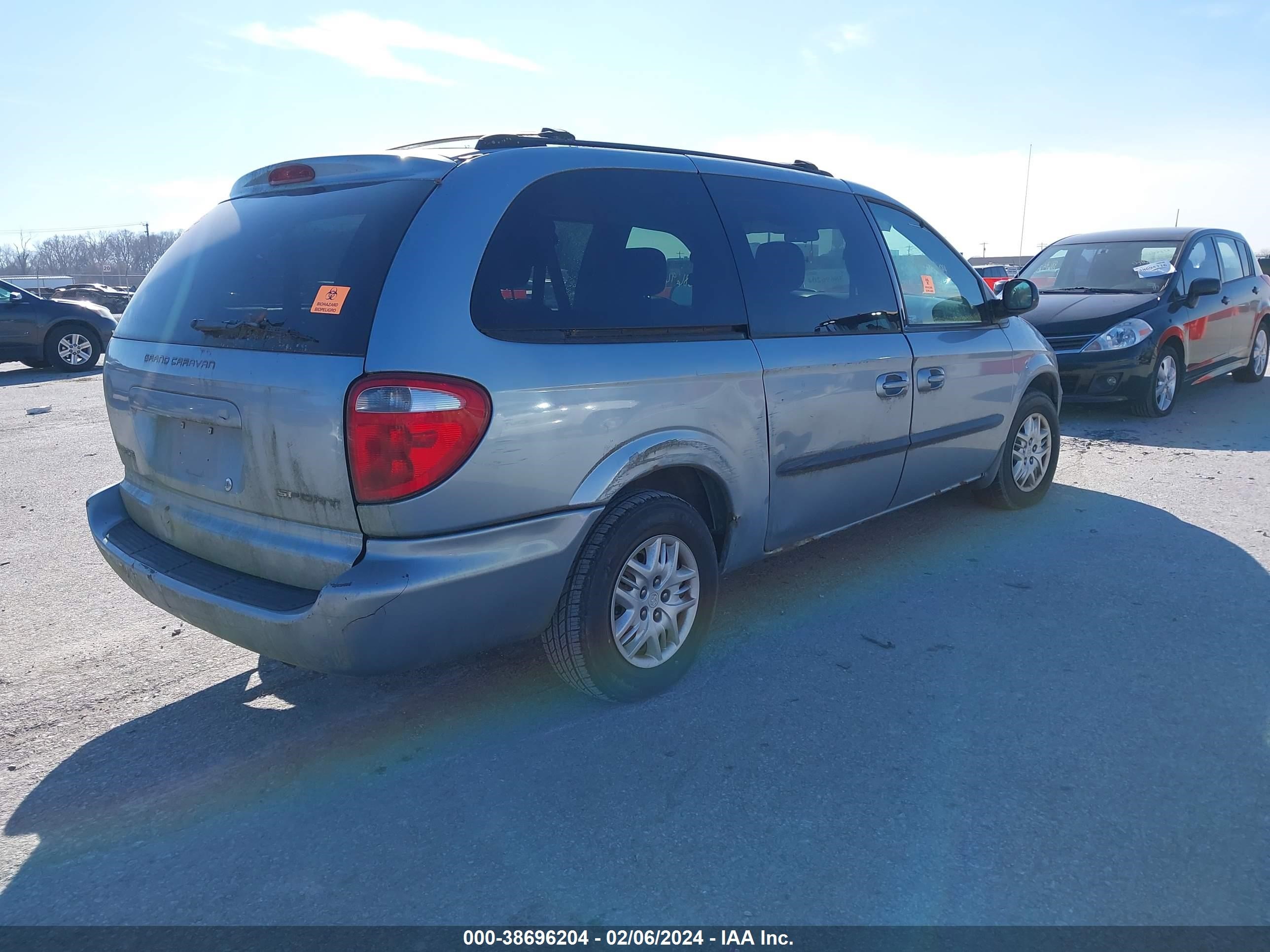 Photo 3 VIN: 1D4GP44343B290938 - DODGE CARAVAN 