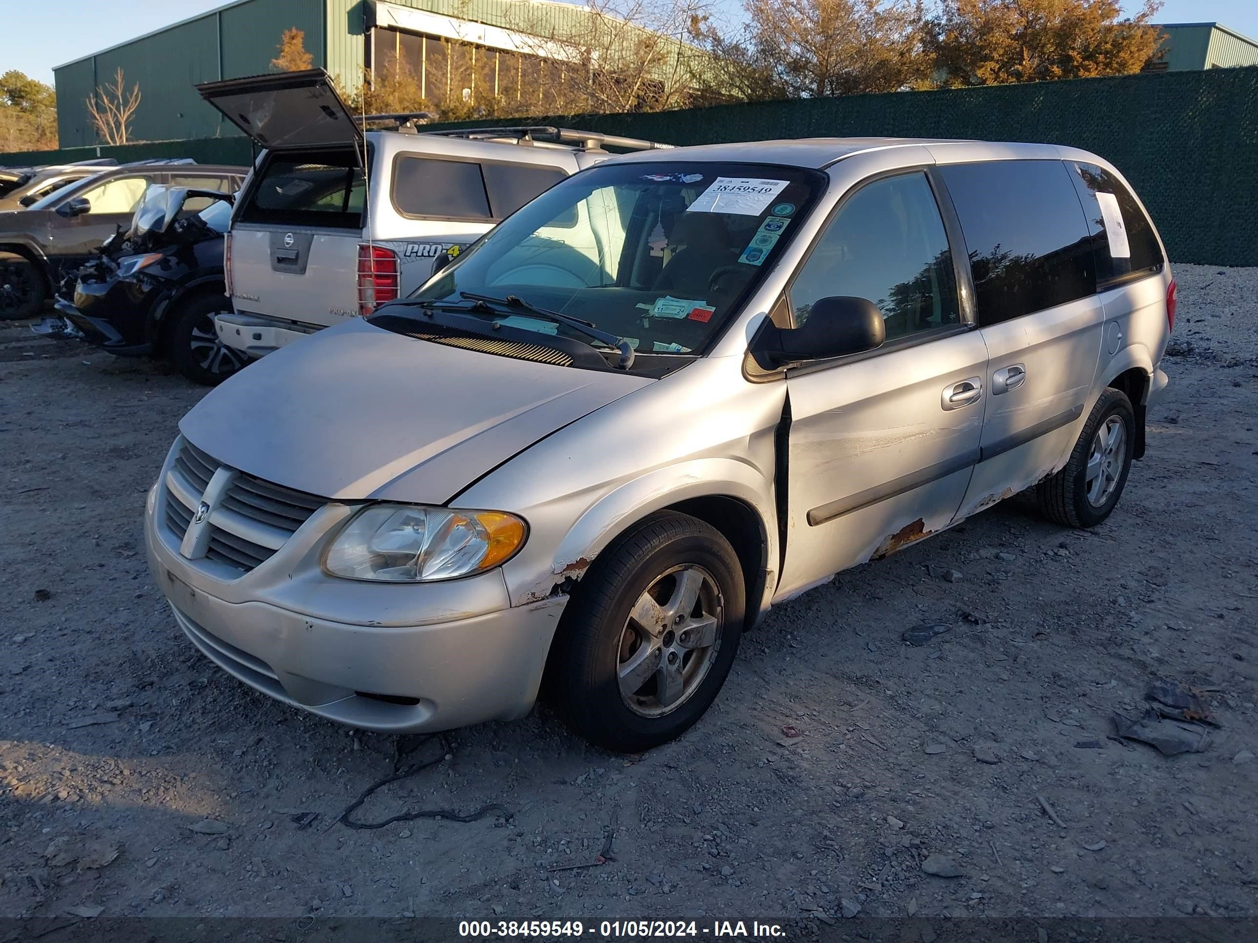 Photo 1 VIN: 1D4GP45R35B433237 - DODGE CARAVAN 