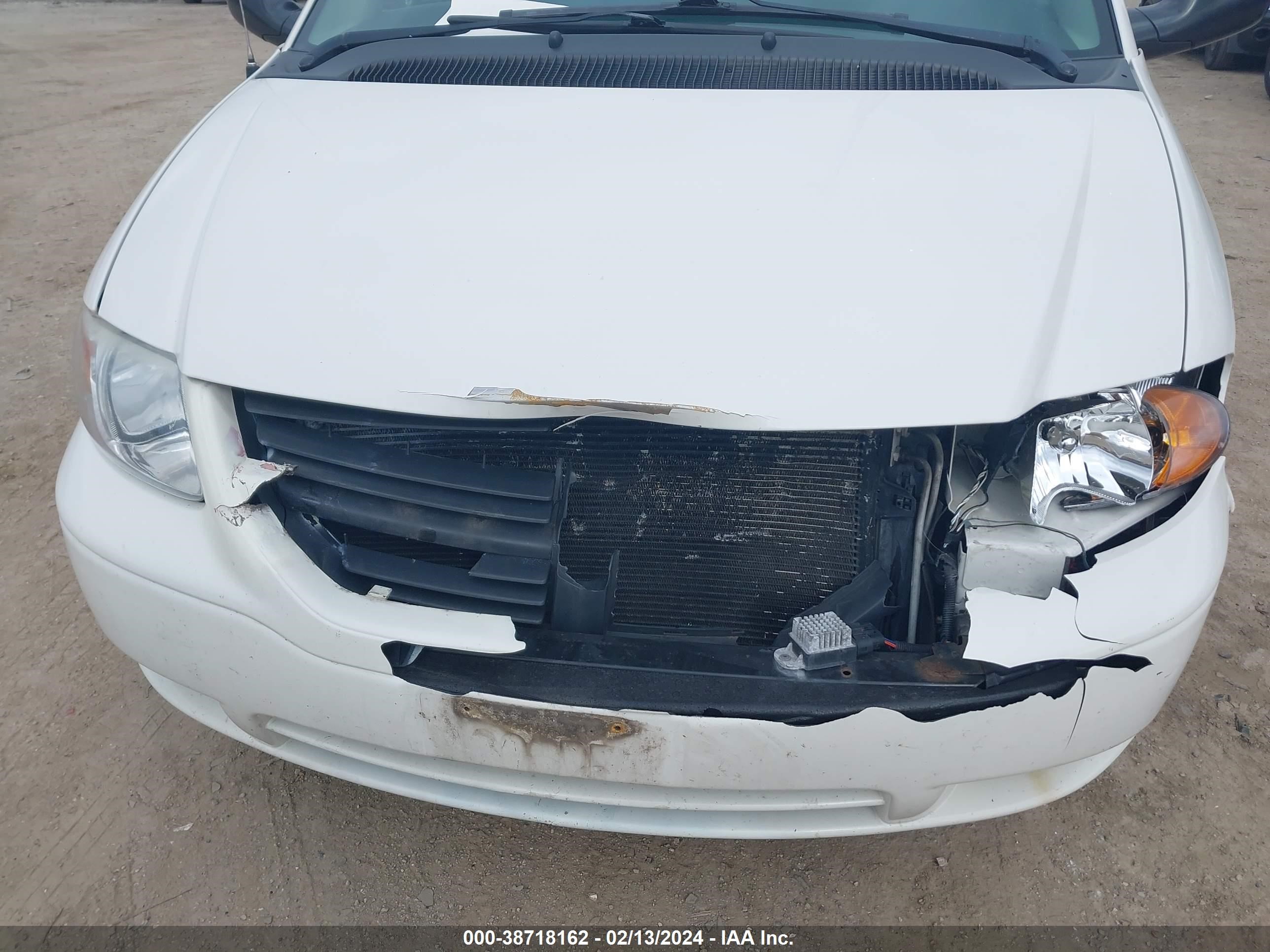 Photo 5 VIN: 1D4GP45R47B237147 - DODGE CARAVAN 