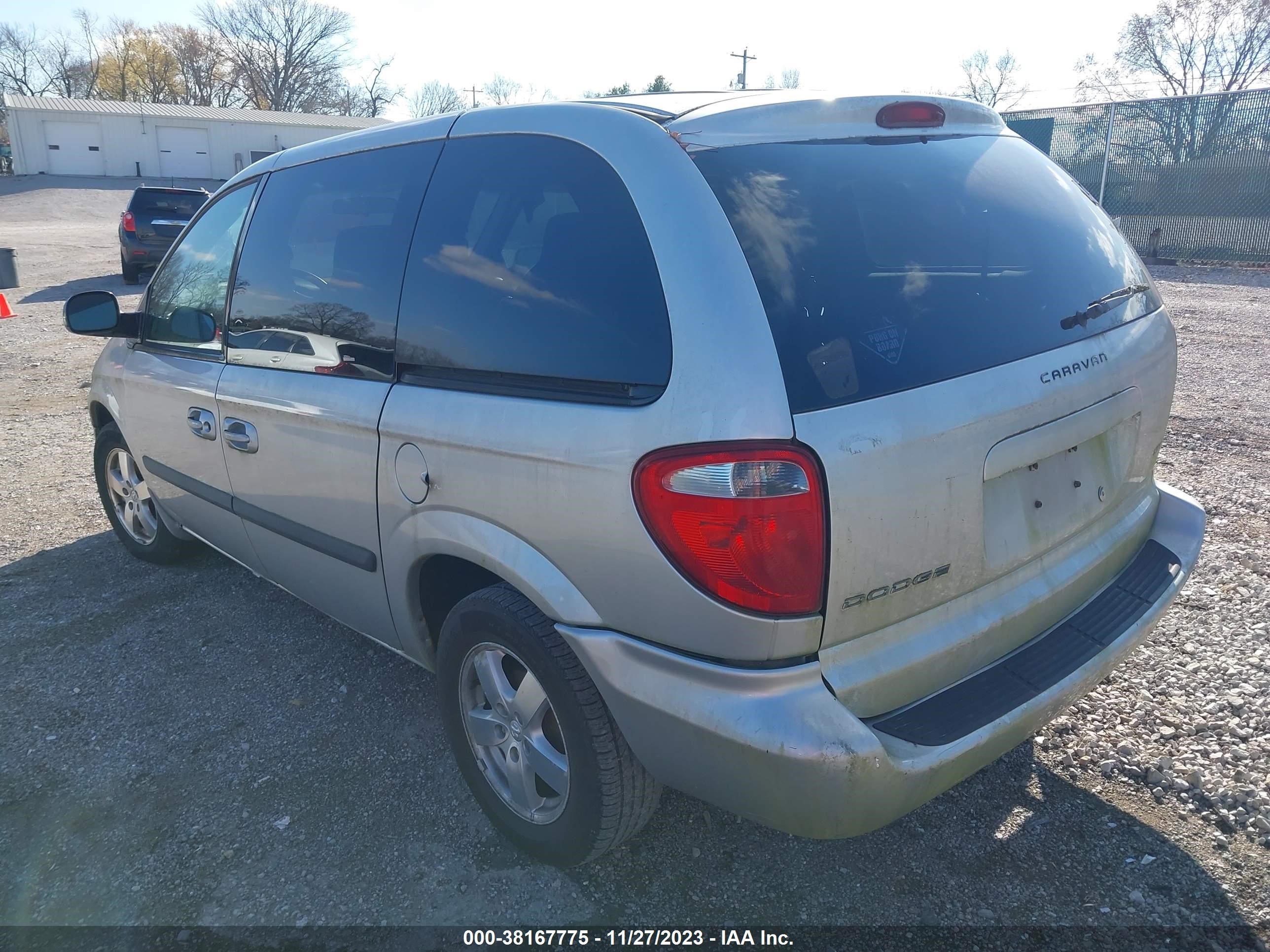 Photo 2 VIN: 1D4GP45R55B312175 - DODGE CARAVAN 