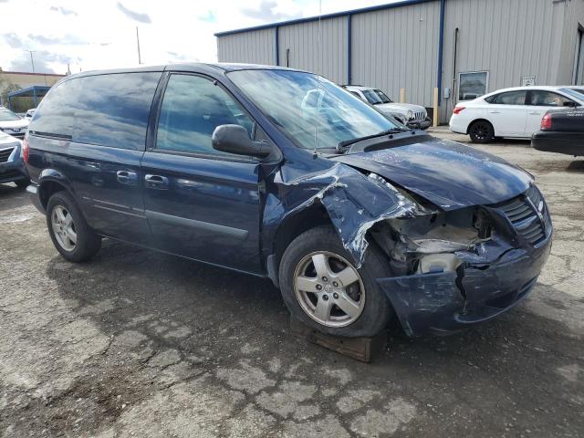 Photo 3 VIN: 1D4GP45R75B284427 - DODGE CARAVAN 