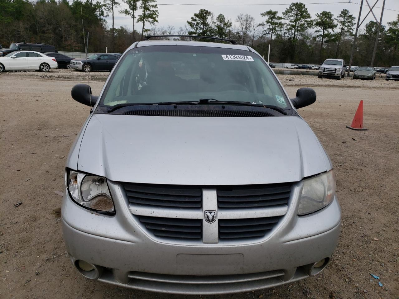 Photo 4 VIN: 1D4GP45R77B169457 - DODGE CARAVAN 