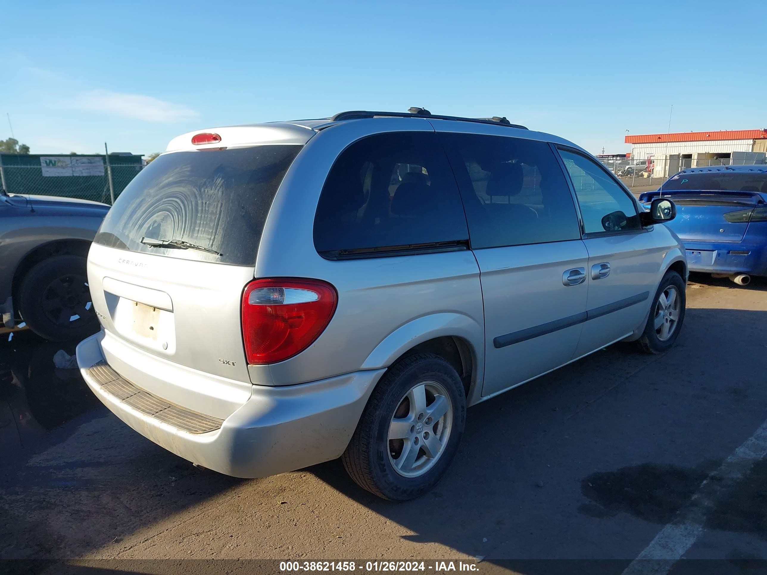 Photo 3 VIN: 1D4GP45R86B619843 - DODGE CARAVAN 