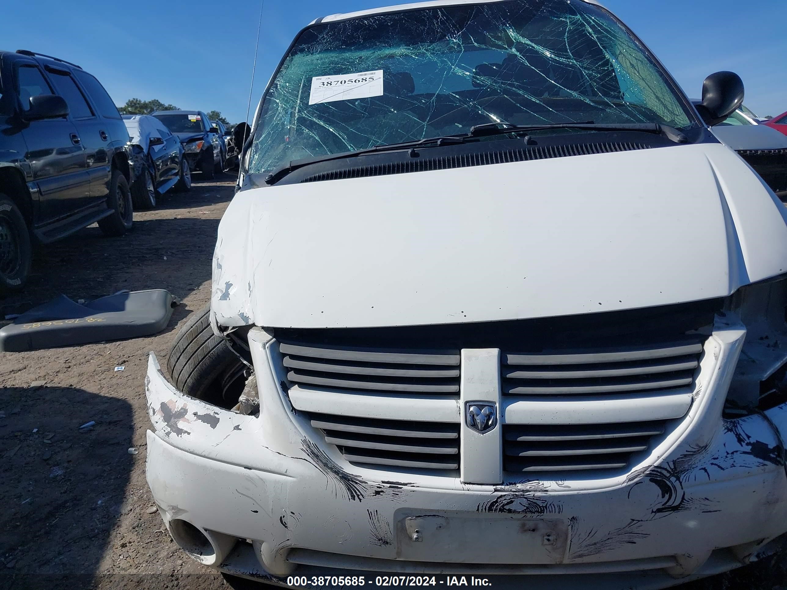 Photo 12 VIN: 1D4GP45R95B305620 - DODGE CARAVAN 