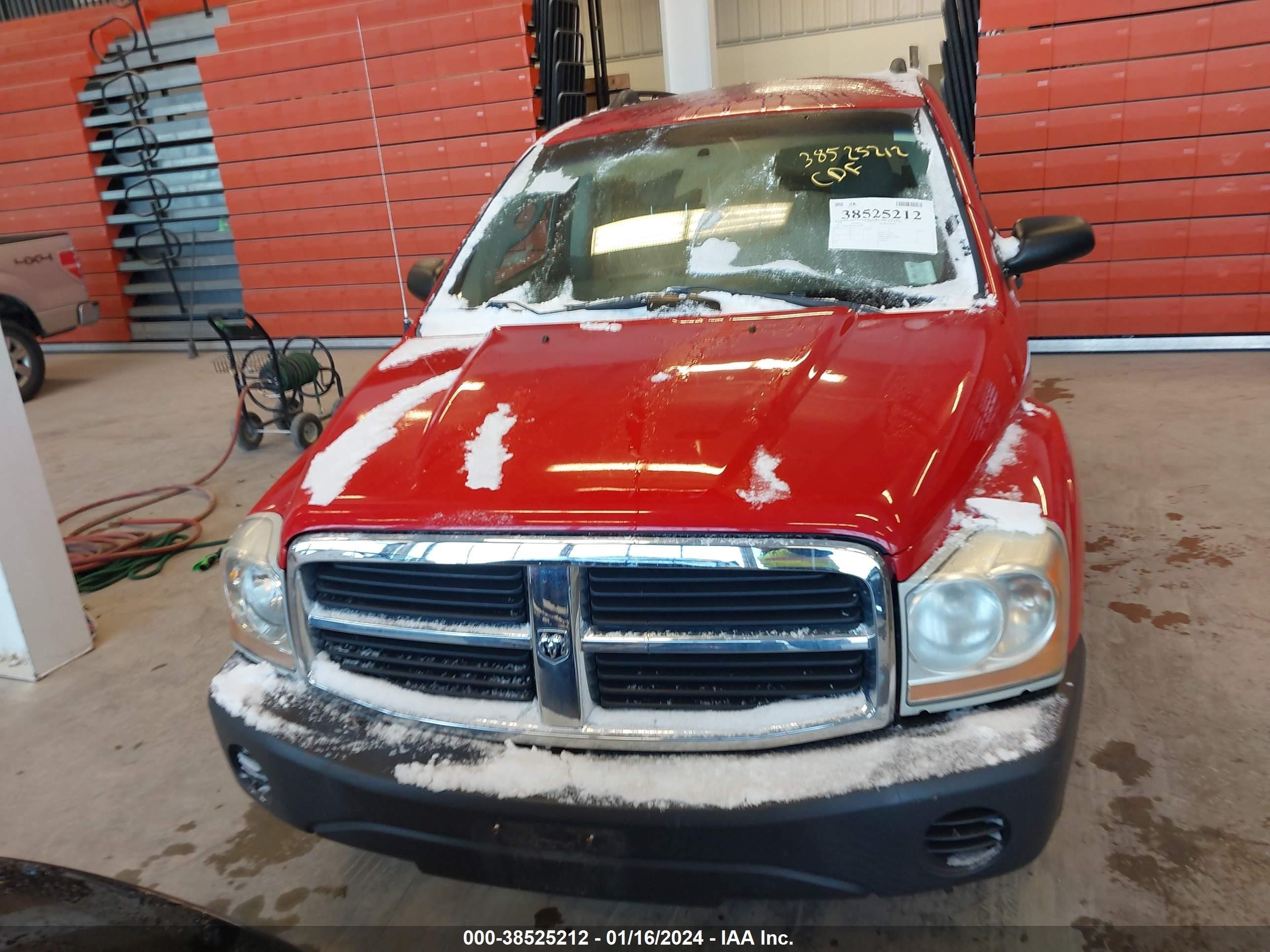 Photo 5 VIN: 1D4HB38N74F231868 - DODGE DURANGO 