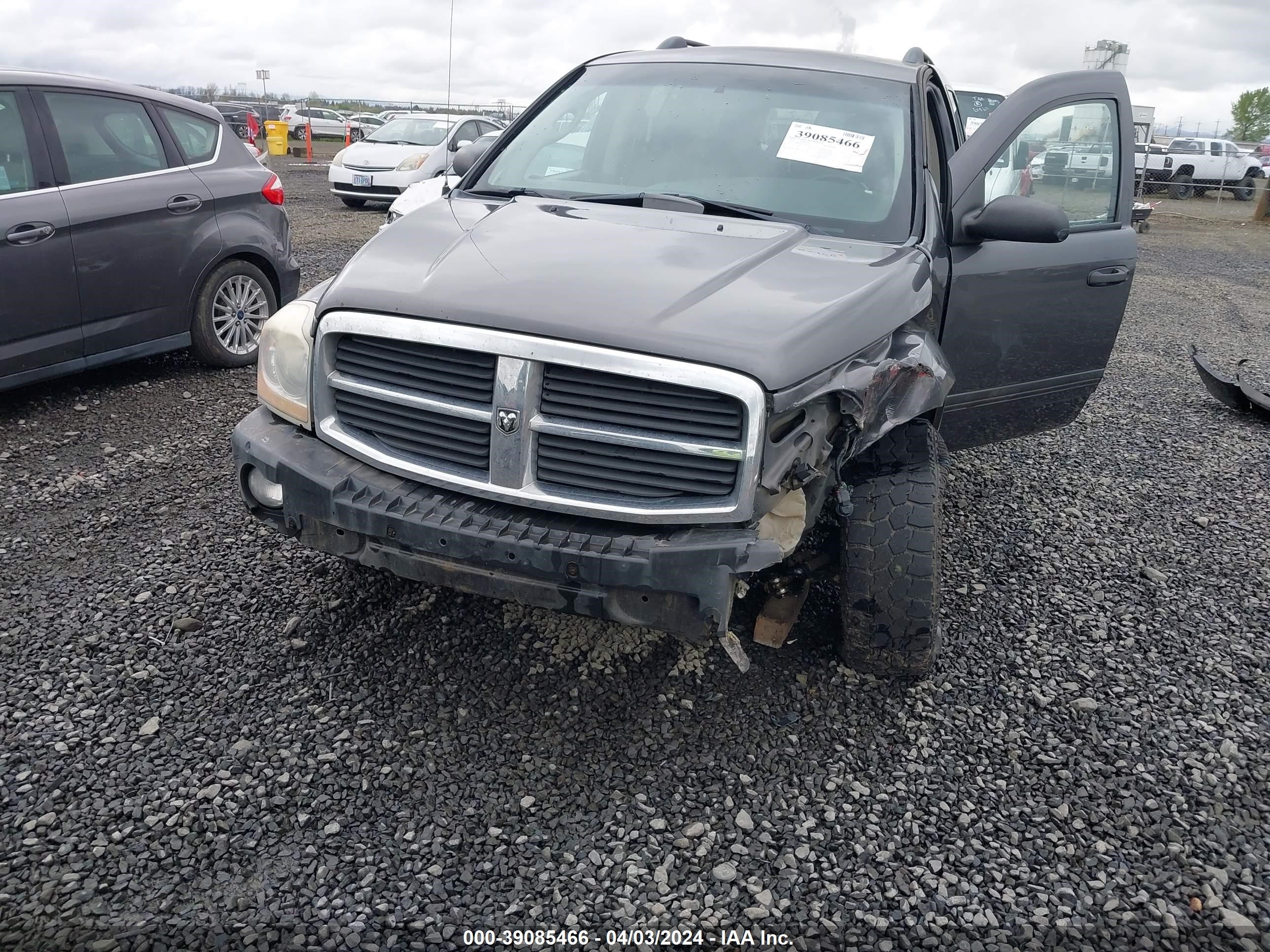 Photo 5 VIN: 1D4HB48D04F226136 - DODGE DURANGO 