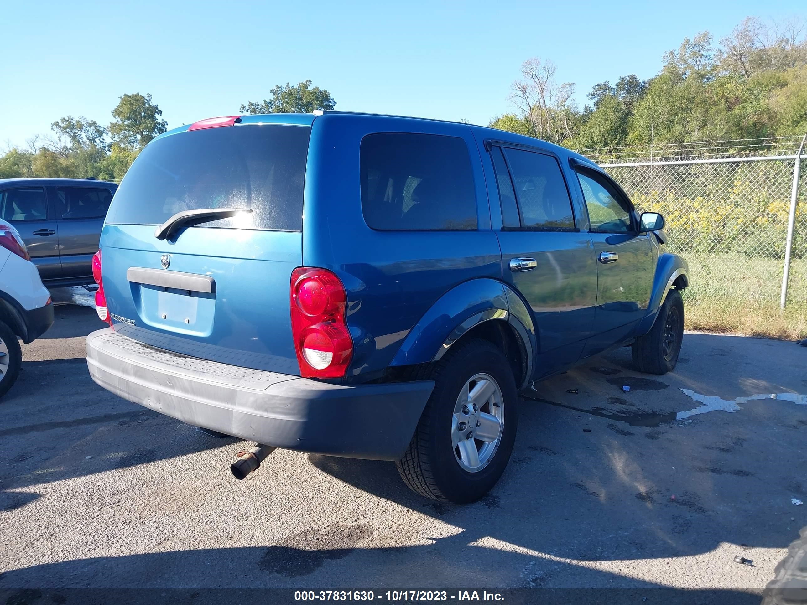 Photo 3 VIN: 1D4HD38N05F564473 - DODGE DURANGO 