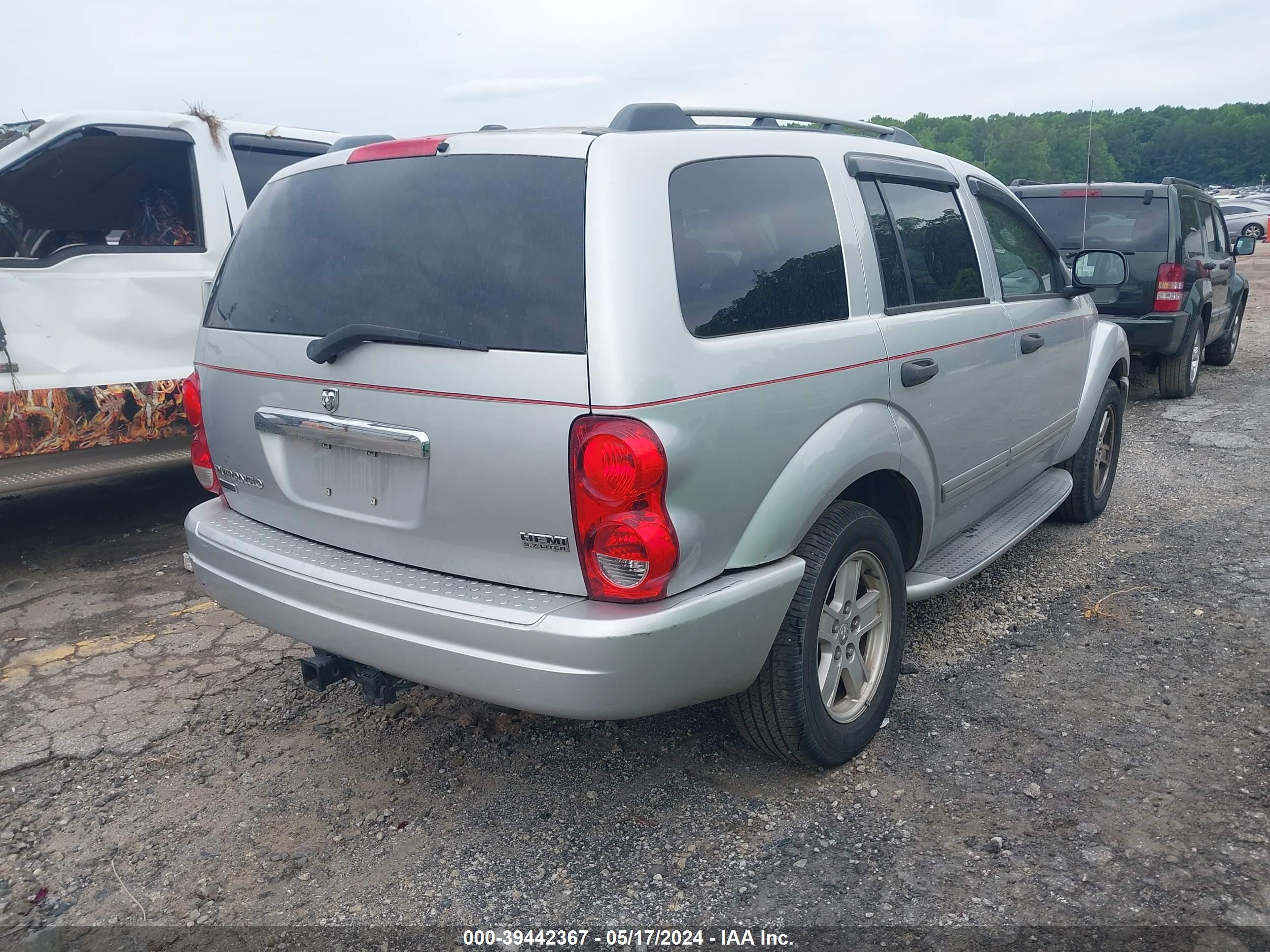 Photo 3 VIN: 1D4HD58266F123465 - DODGE DURANGO 