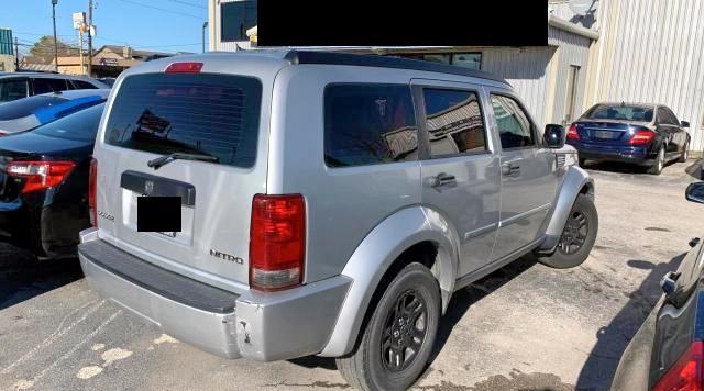 Photo 3 VIN: 1D4PT2GK9AW129719 - DODGE NITRO SE 