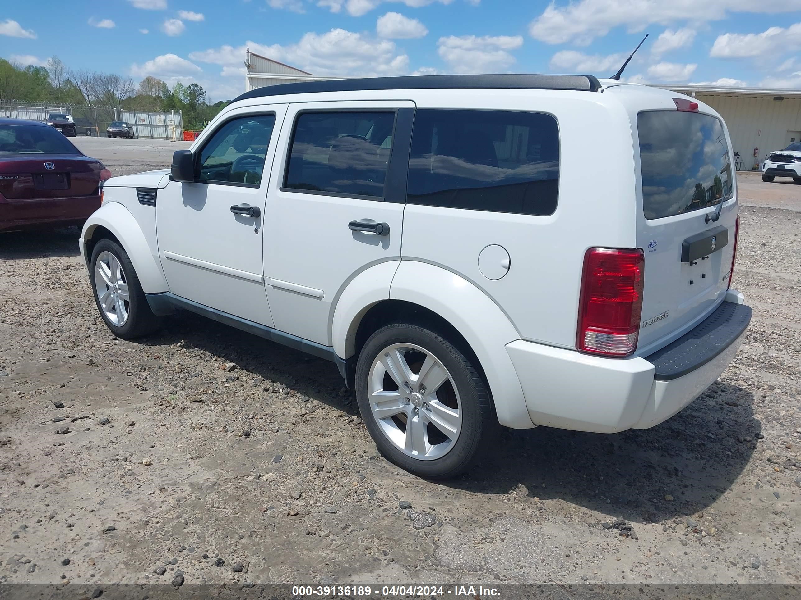 Photo 2 VIN: 1D4PT4GK0BW601643 - DODGE NITRO 