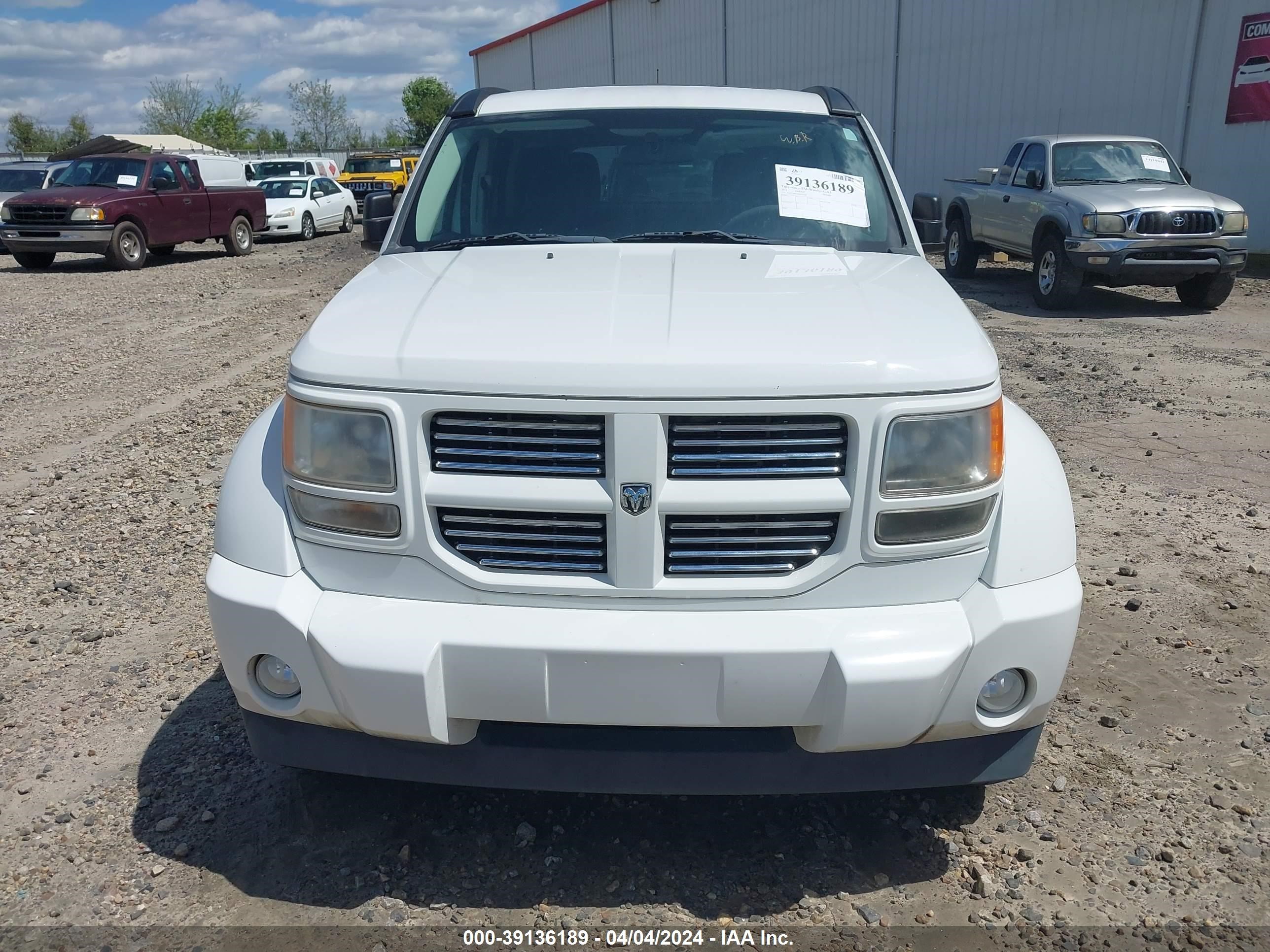 Photo 5 VIN: 1D4PT4GK0BW601643 - DODGE NITRO 