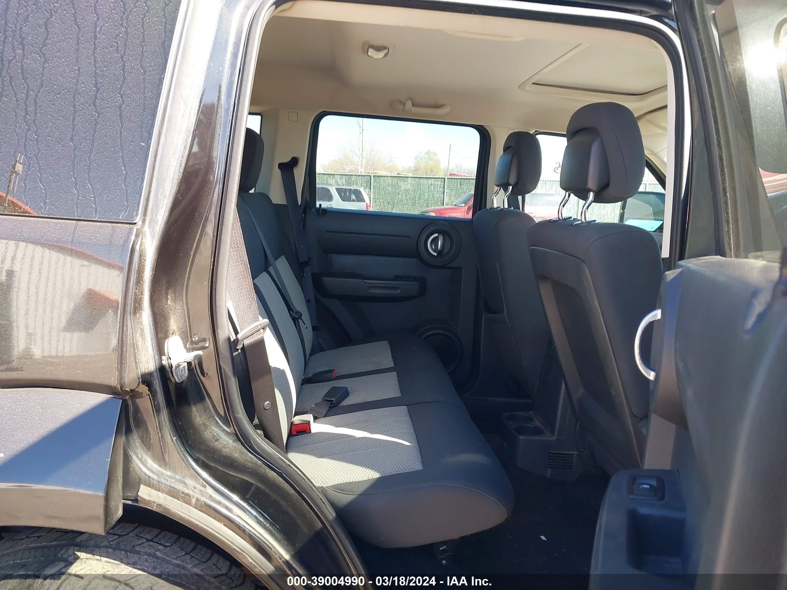 Photo 8 VIN: 1D4PT4GK2AW173492 - DODGE NITRO 